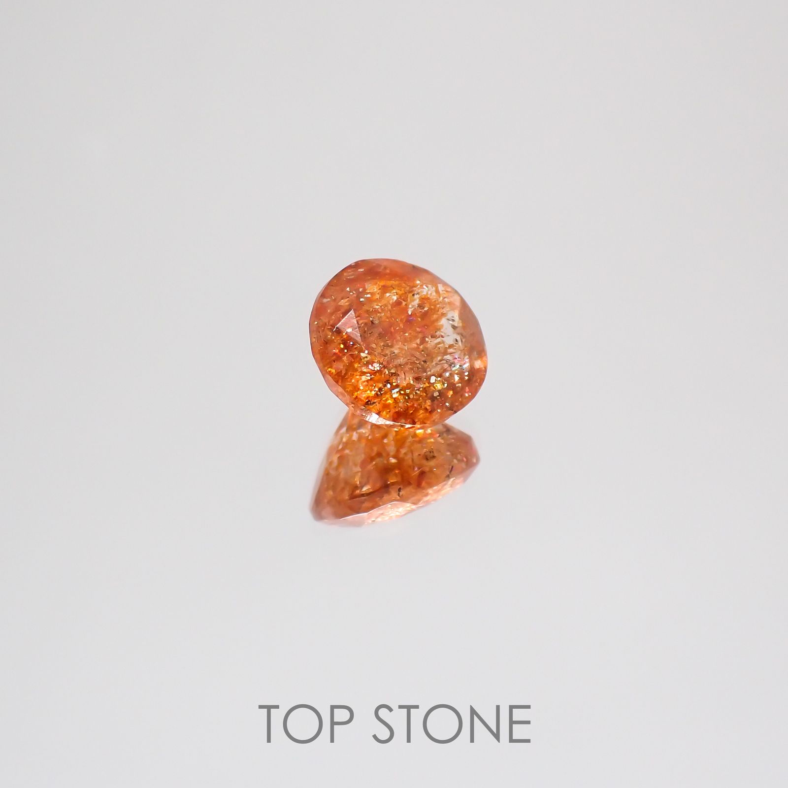 イリュージョンサンストーン(宝石名フェルドスパー) タンザニア産 1.33ct 識別済[210610869]7.1×7mm前後