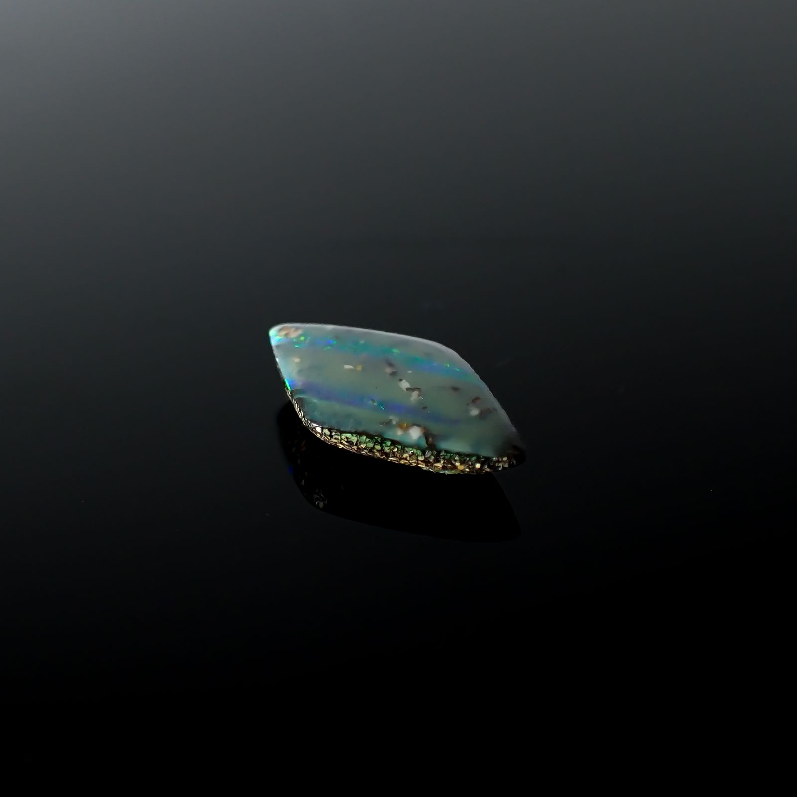 ボルダーオパール 原石磨き オーストラリア産 2.02ct[231225154]15.1x8.3mm前後