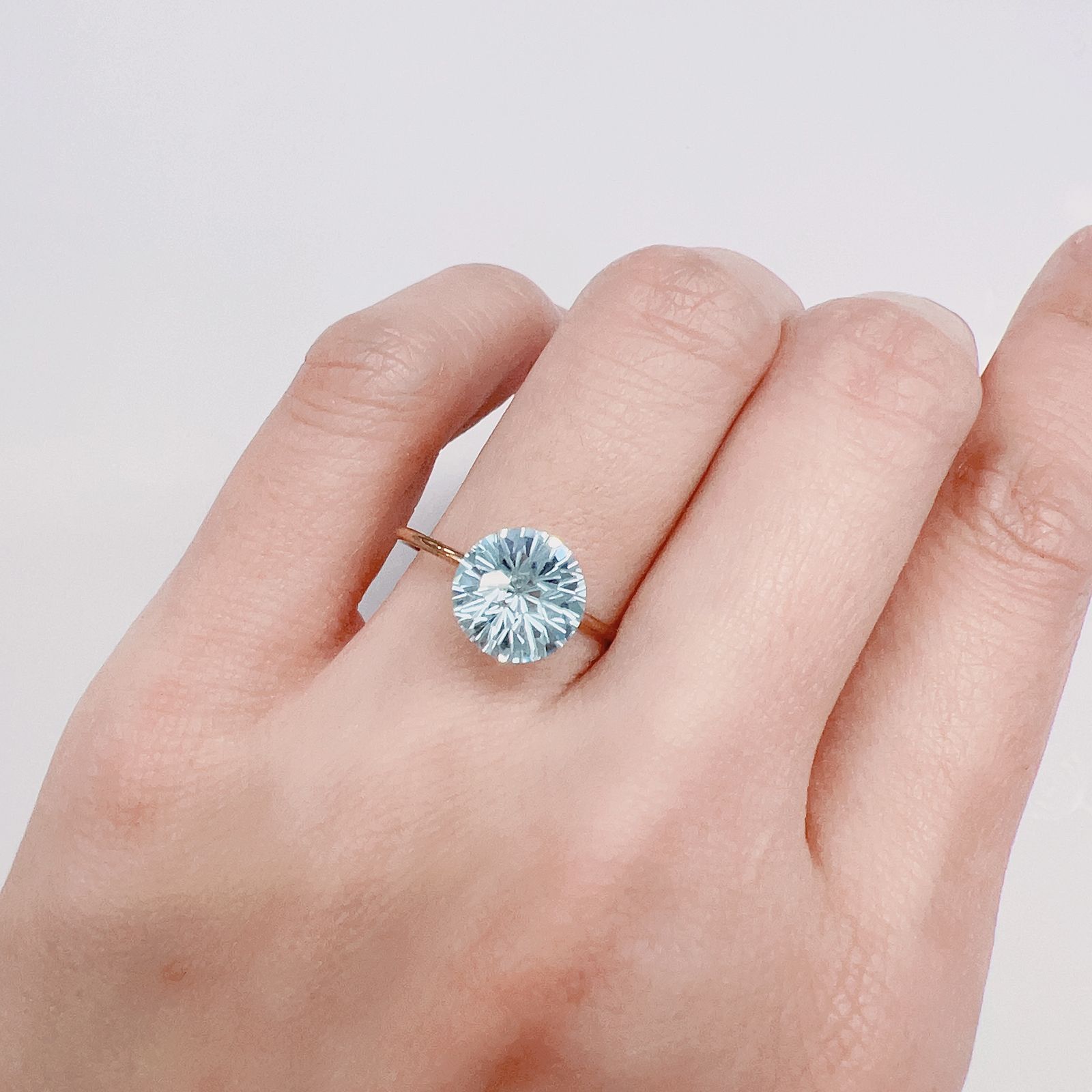◇カスタムカット◇ブルートパーズ ブラジル産 2.97ct[221219357]8.2x8.2mm前後