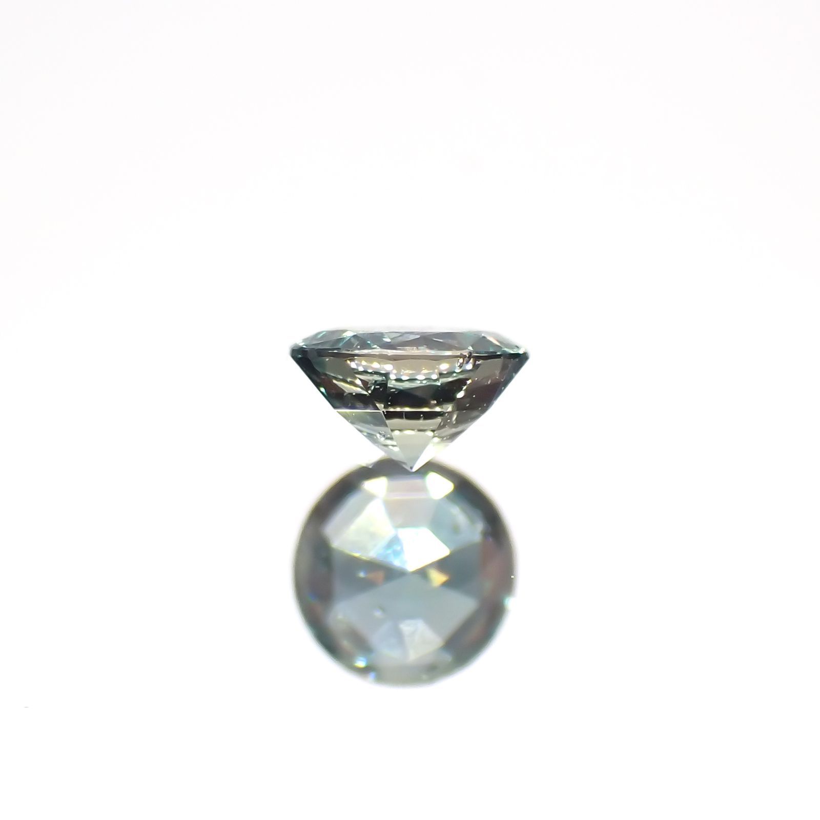 アレキサンドライト(宝石名アレキサンドライト)ブラジル産/EmeraldMains社製 0.158ct ソ付(彩珠)[220516026]3.4x3.3mm前後