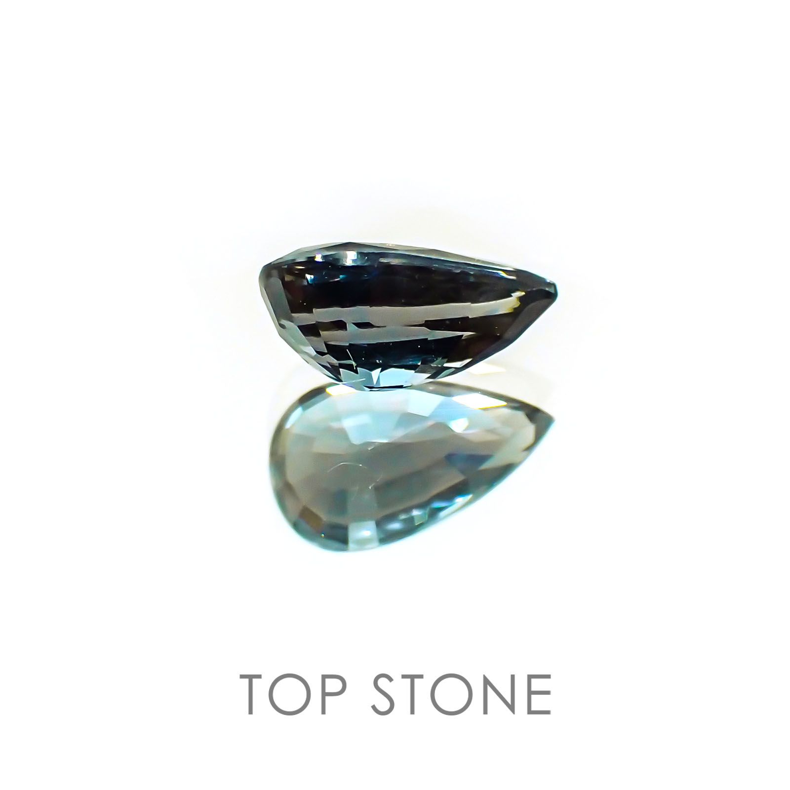 カラーチェンジガーネット(アレキタイプ) マダガスカル・ベキリー産 ルース 0.76ct[20129302]7×4.1mm前後