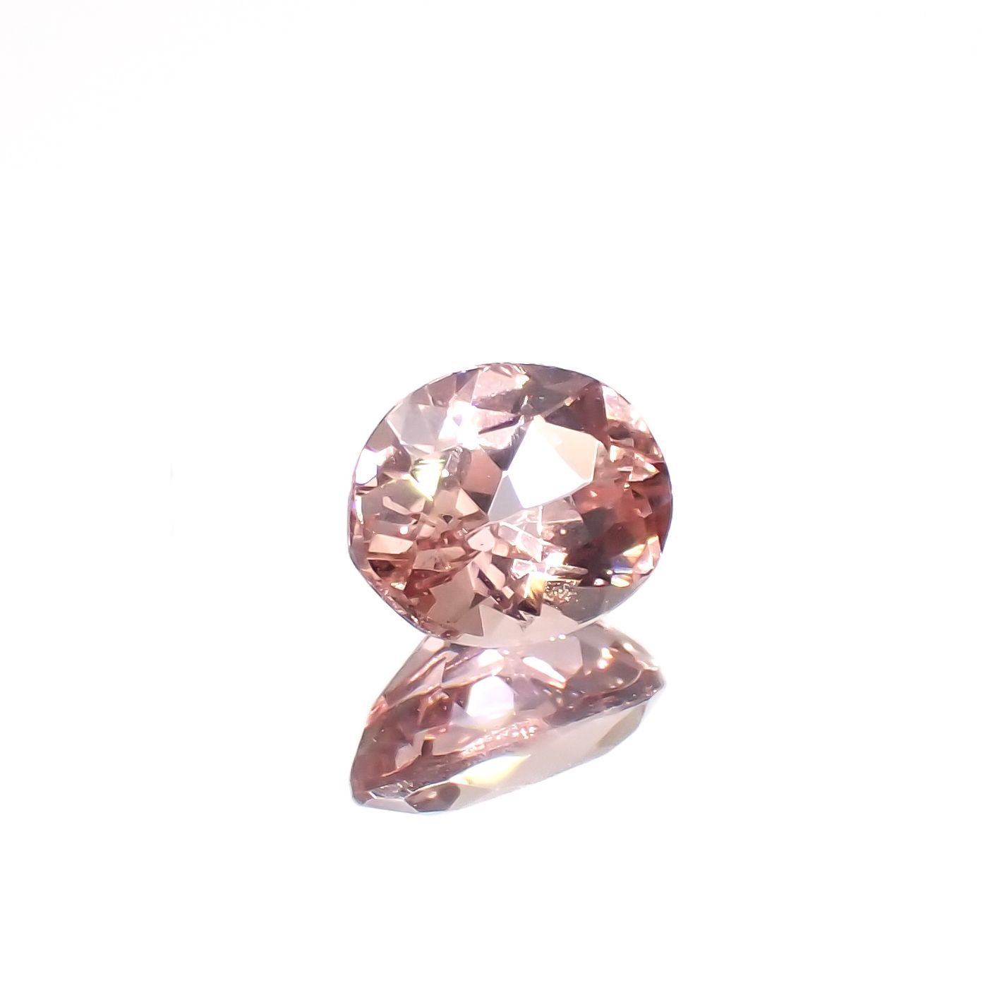 インペリアルトパーズ(宝石名トパーズ)ブラジル産 0.42ct 識別済[220917914]5x3.9mm前後