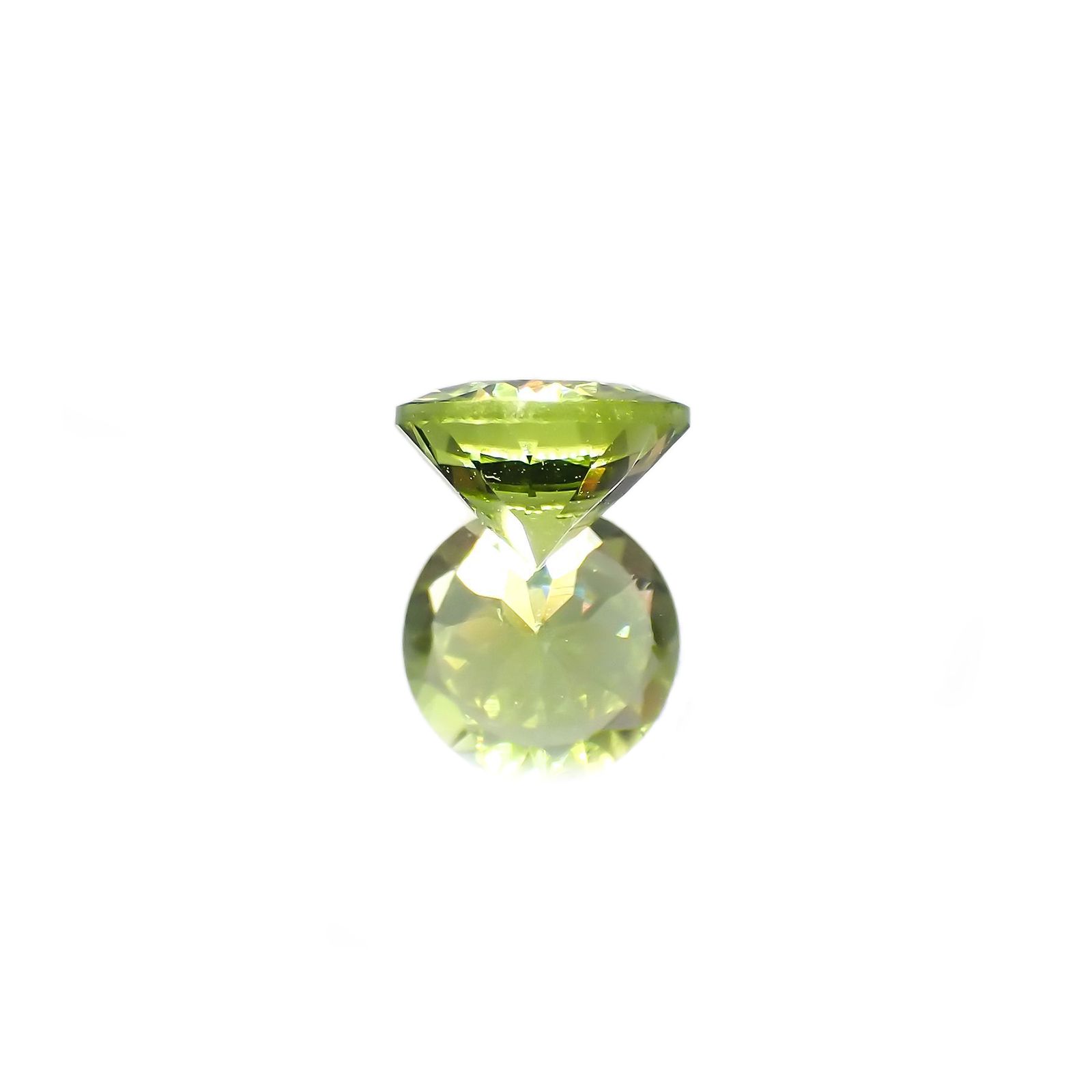 ペリドット(宝石名ペリドット) パキスタン産 1.01ct 識別済 [210913078]6.4×6.4mm前後