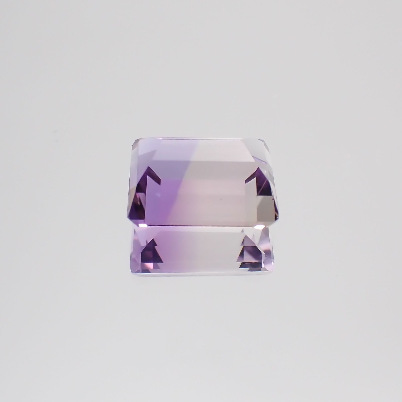アワーグラスアメジスト(宝石名バイカラー・クォーツ)モロッコ産 3.75ct 識別済[231124280]10.3x8.2mm前後