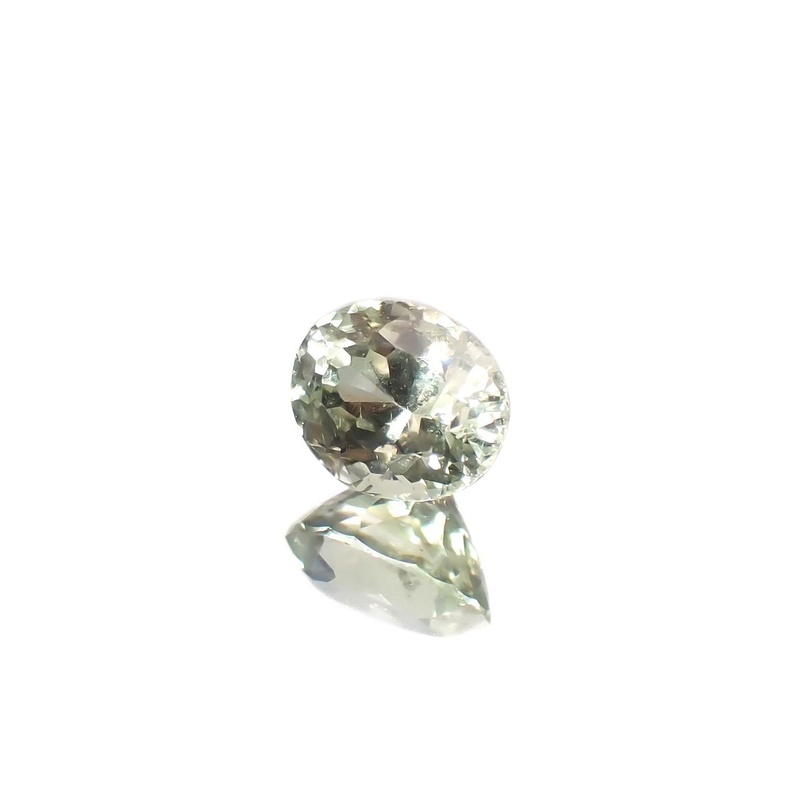バナジウムクリソベリル(宝石名クリソベリル)マダガスカル産 0.448ct ソ付(日独)[240527633]4.8x3.97mm前後
