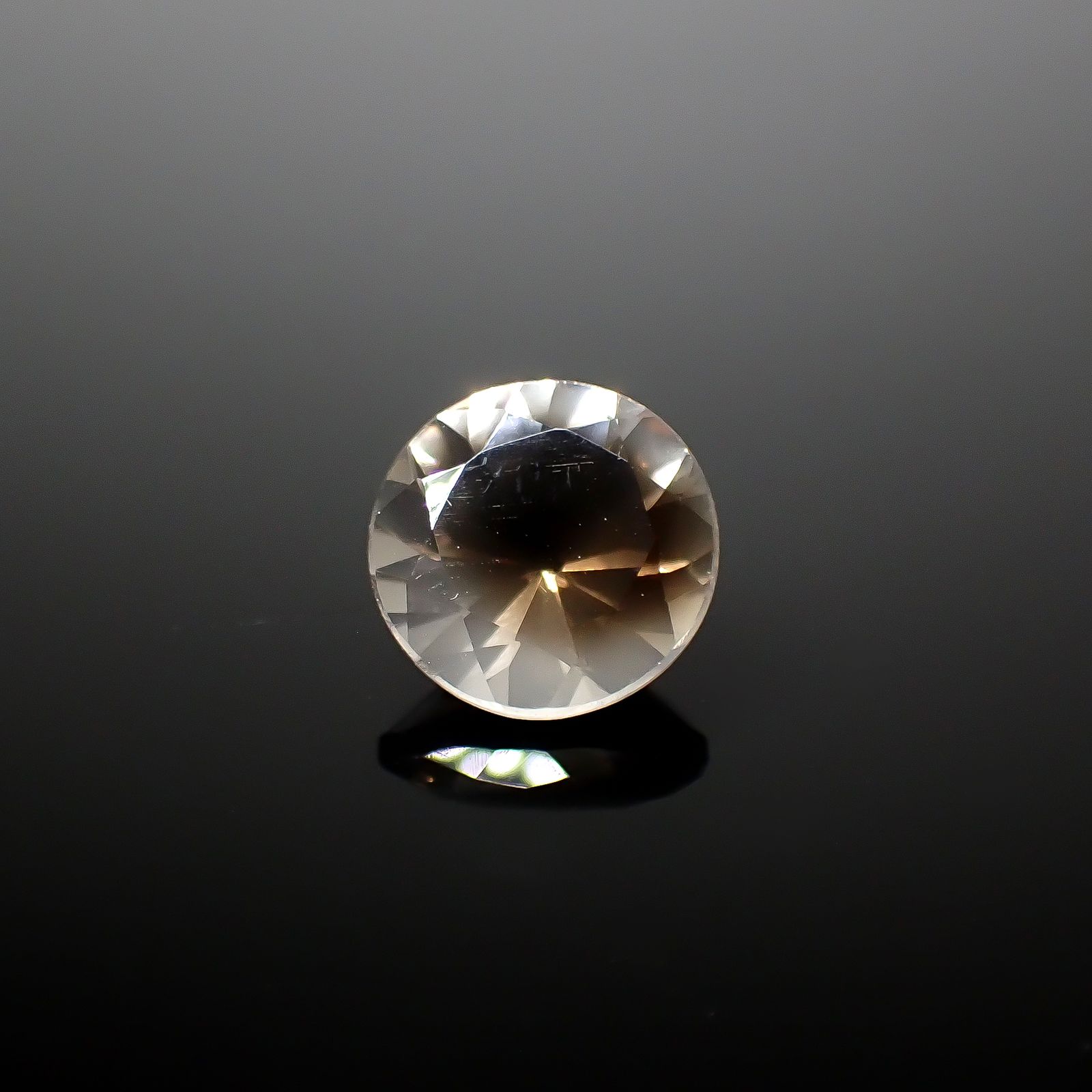 ダルメシアンクォーツ ブラジル産 4.36ct[240628232]11.2x11.1mm前後