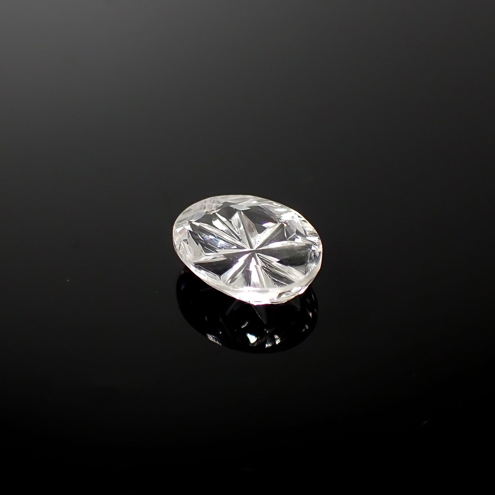 ◇甲州貴石切子Plus Three◇ダンビュライト カード付き(宝石名ダンブライト)メキシコ産 2.41ct 識別済[250630490]10x8.1mm前後