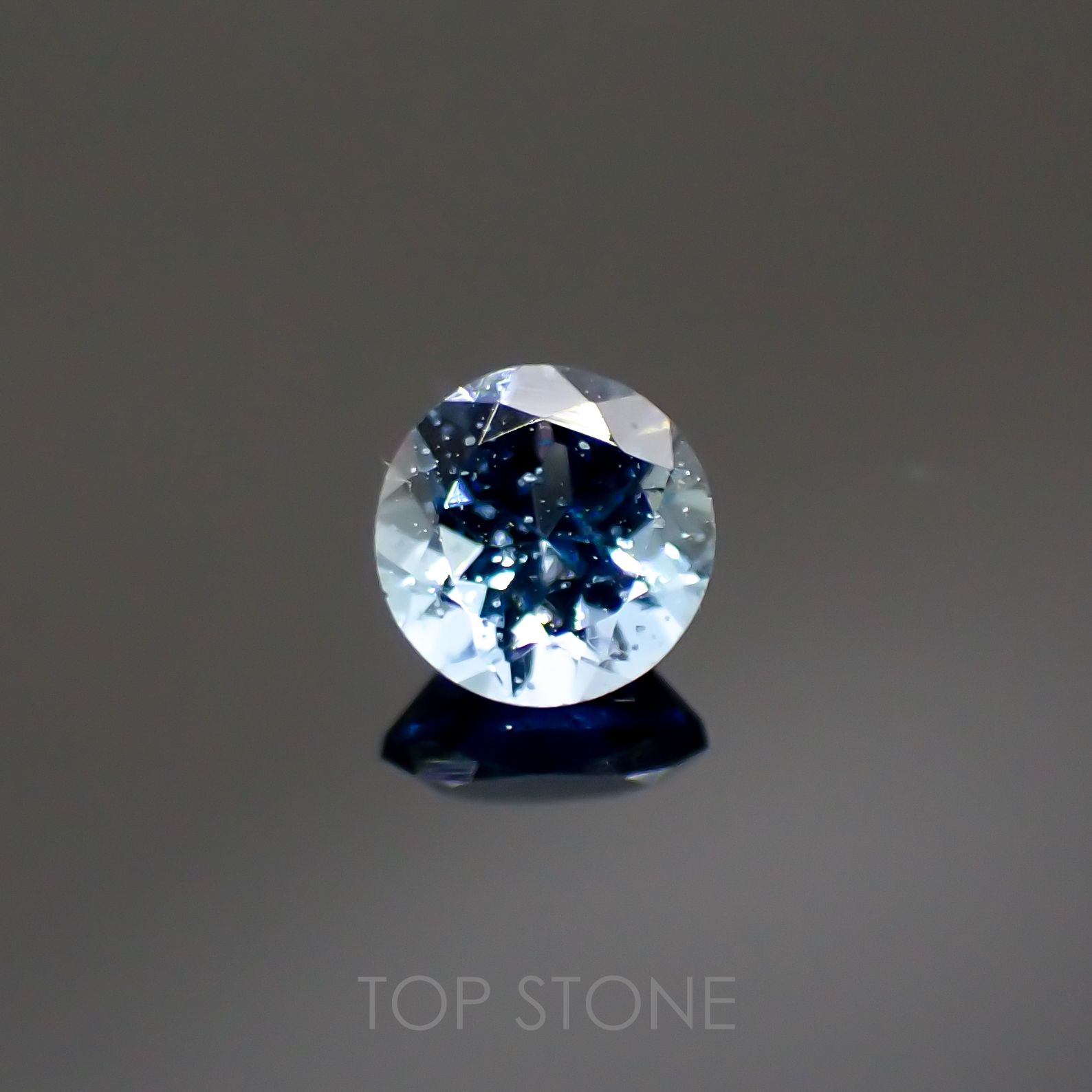 サンタマリアアクアマリン(宝石名アクアマリン)ブラジル産 0.29ct 識別済[220114673]4.4x4.3mm前後