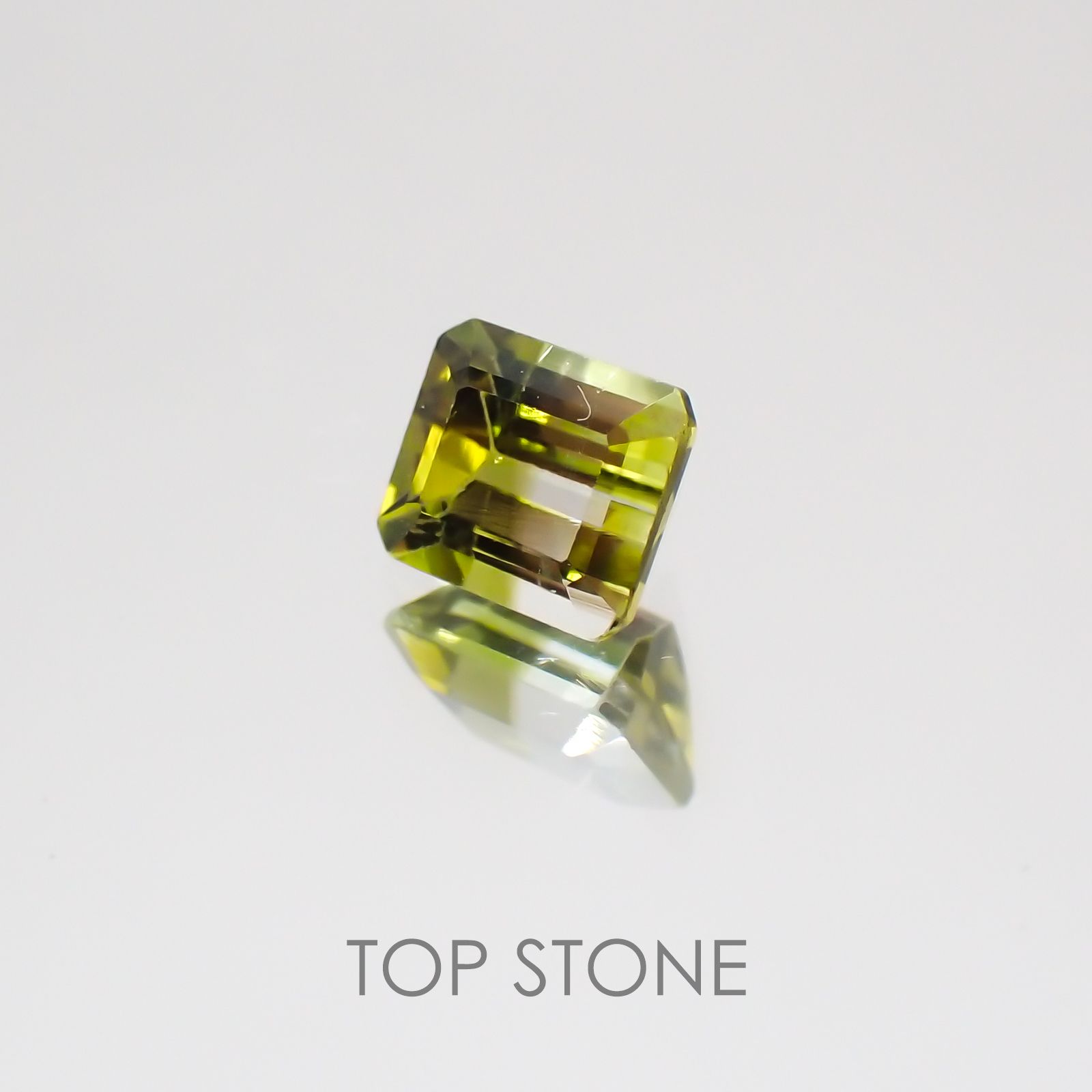 バイカラートルマリン ブラジル産 ルース 0.48ct[20128997]4.7×3.9mm前後