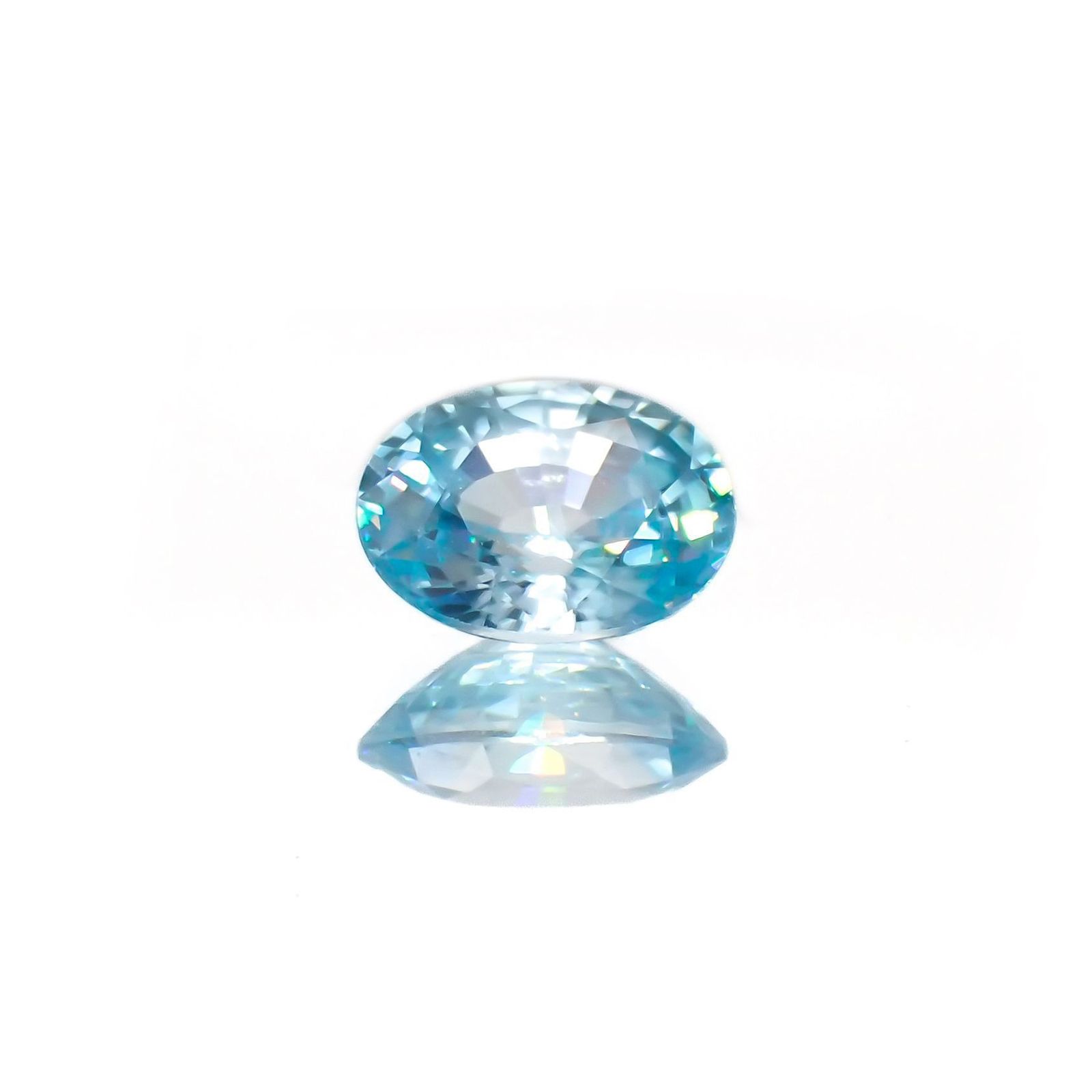 バイカラーブルージルコン カンボジア産 1.86ct / 8x6.1mm前後 [251120983]