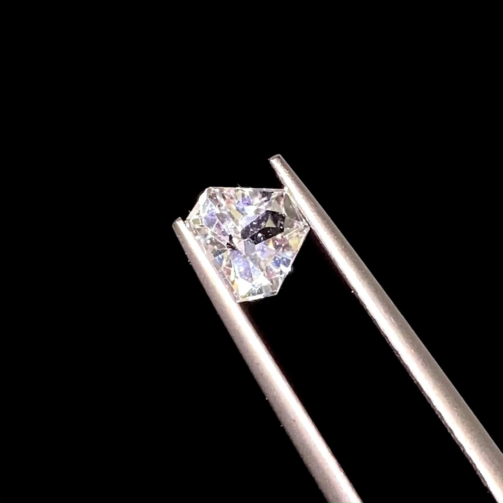 カラーレスエンスタタイト(宝石名ホワイト・エンスタタイト