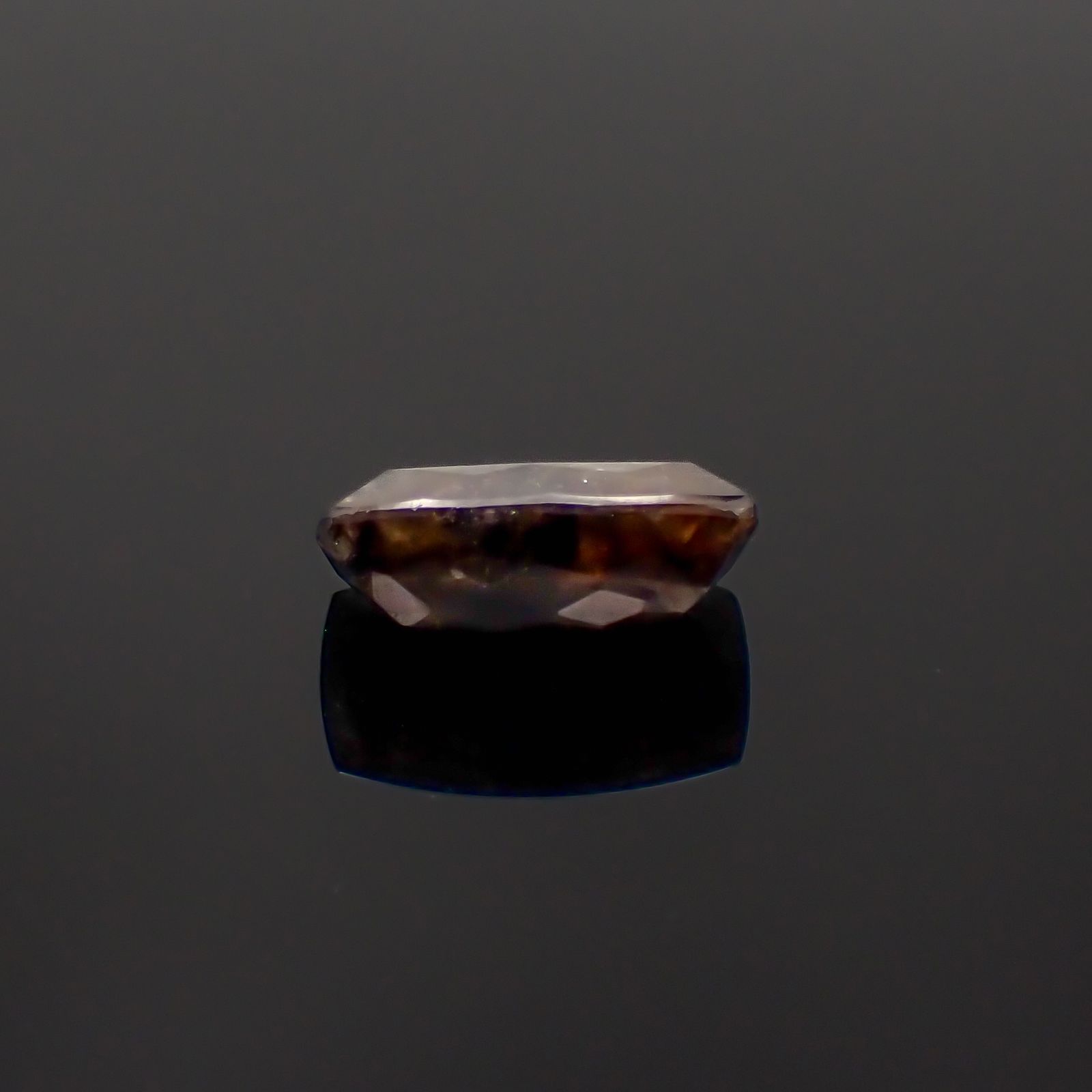 ゴールドシーンサファイア非加熱 ケニア産 4.73ct[230321338]12.9x7.4mm前後
