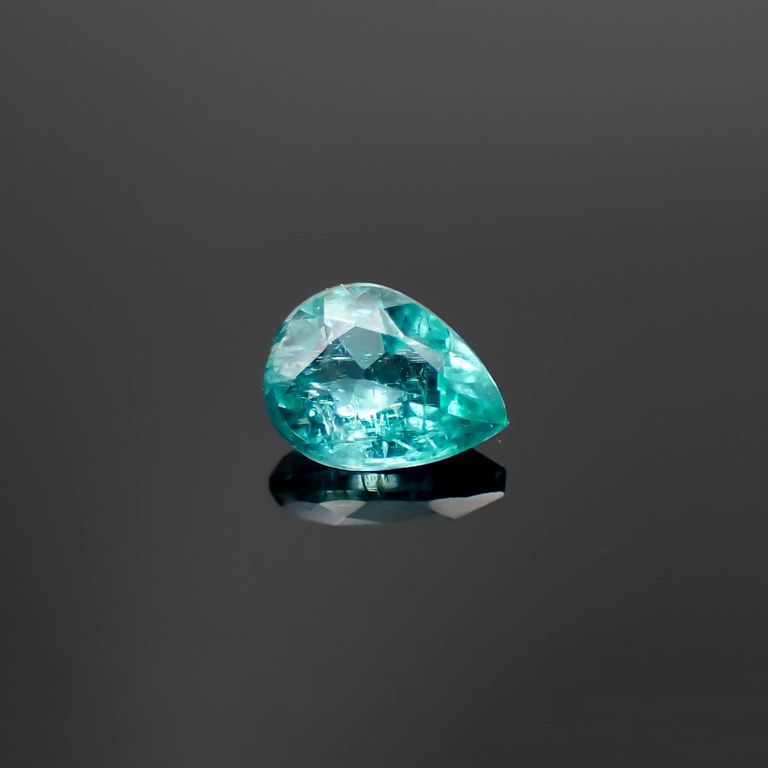 パライバトルマリン(宝石名トルマリン/別名パライバ・トルマリン)ブラジル・キントス鉱山産 0.33ct 識別済[221018754]5.3x4mm前後