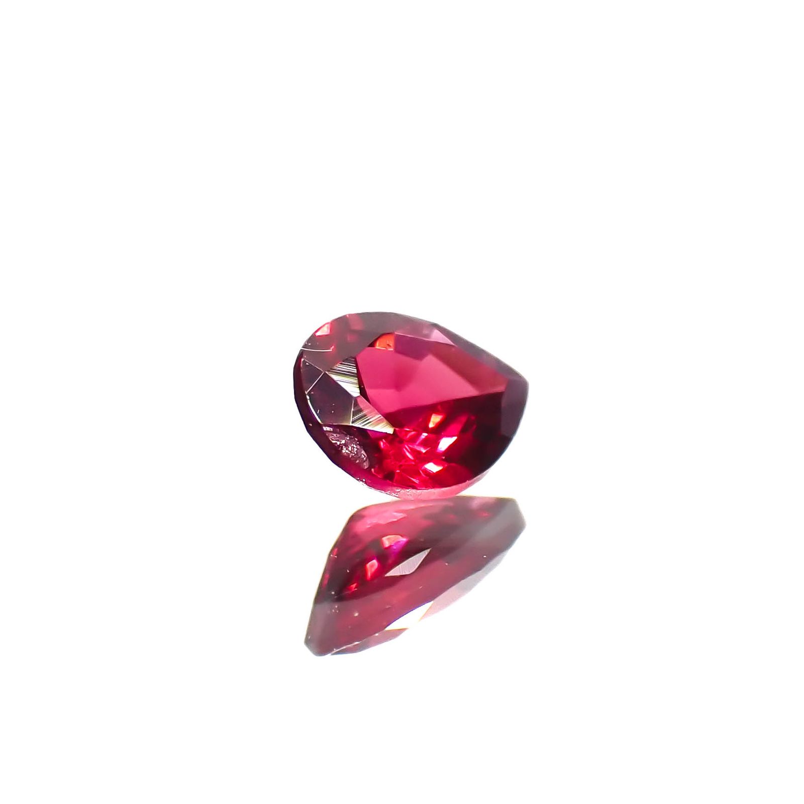 レッドスピネル ビルマ産 0.17ct[230722615]4.1x3.1mm前後