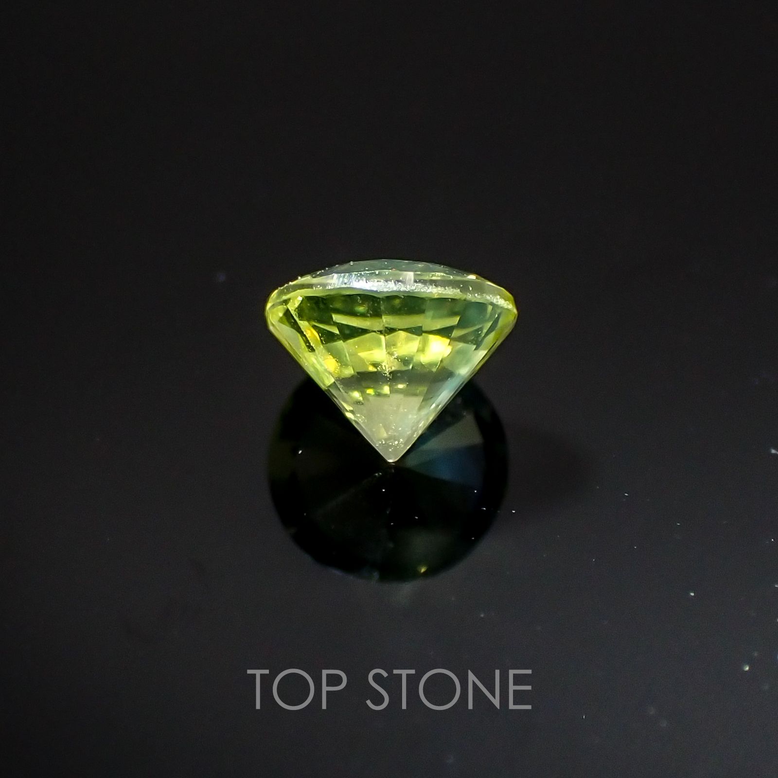クリソベリルキャッツアイ スリランカ産 ルース 0.32ct[20117587]3.9×3.9mm前後