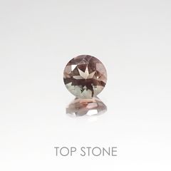 バイカラーオレゴンサンストーン アメリカ産 ルース 0.49ct[20107093]5.1×5.1mm前後