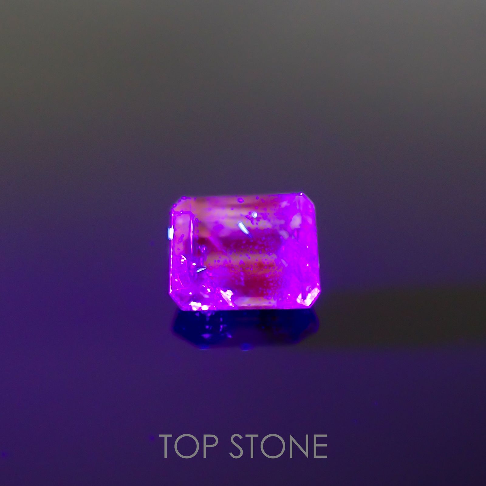 バイカラーツァボライト(宝石名グリーン グロッシュラー・ガーネット) タンザニア産 1.64ct 識別済[210711916]7.1×5.4mm前後