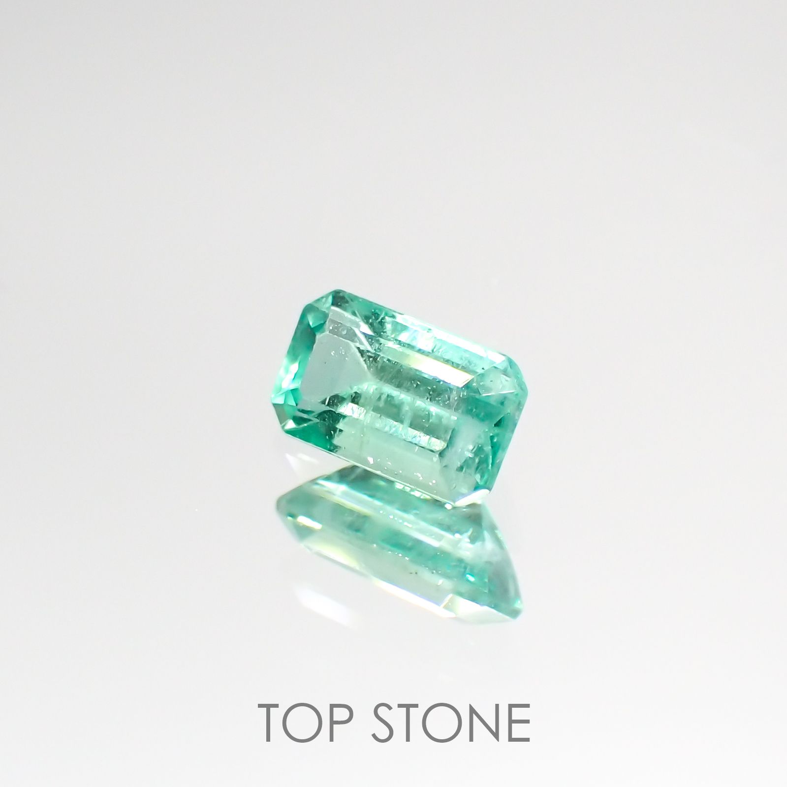 エメラルド(宝石名エメラルド) ザンビア産 0.30ct 識別済
