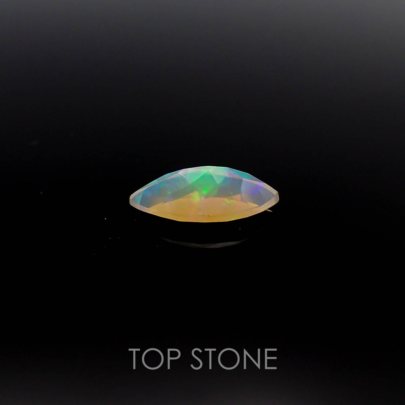 エチオピアオパール エチオピア産 ルース 0.96ct[]12×5.8mm前後