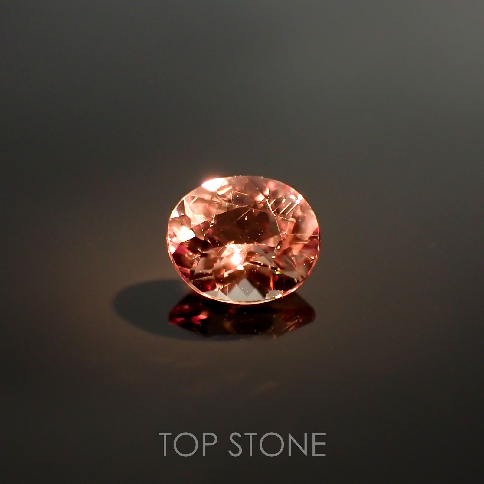ダイアスポア カラーチェンジ(宝石名ダイアスポア) トルコ産 0.88ct 識別済[210812413]6.6×5.7mm前後