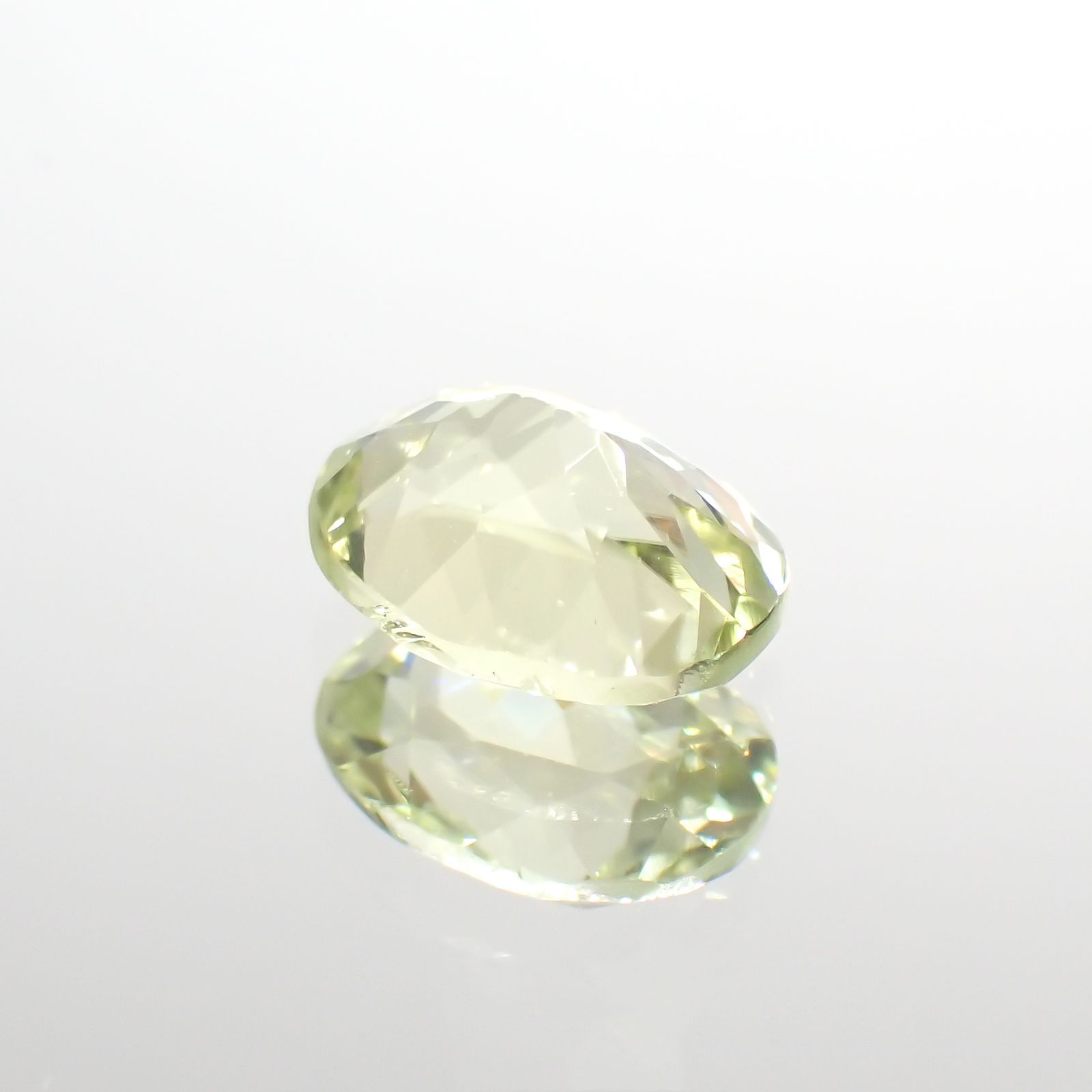 シリマナイト(宝石名シリマナイト)インド産 1.5ct 識別済[211113693]8x6.1mm前後