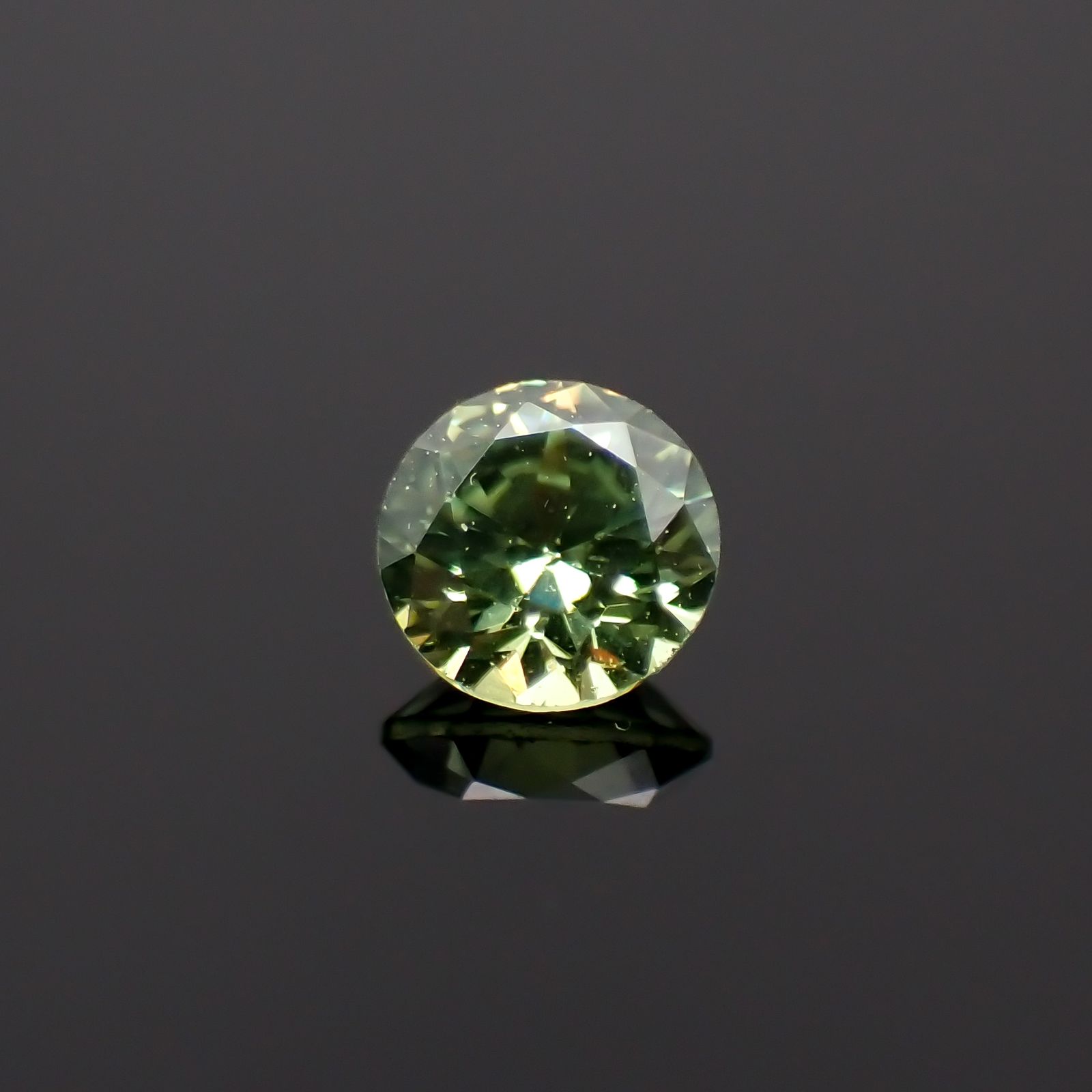 デマントイドガーネット ロシア産 0.15ct[230421601]3.1x3.1mm前後
