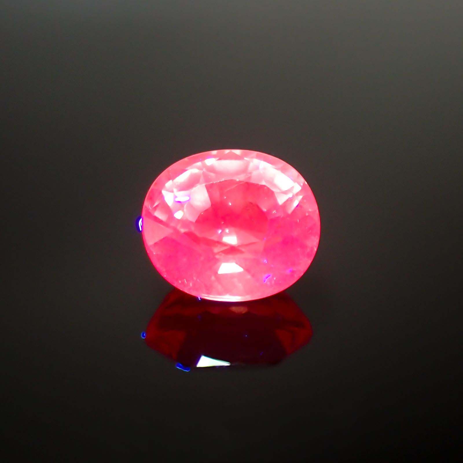 ピンクスピネル(宝石名ピンク・スピネル)タンザニア産 1.327ct ソ付(彩珠)[230722567]6.6x5.8mm前後