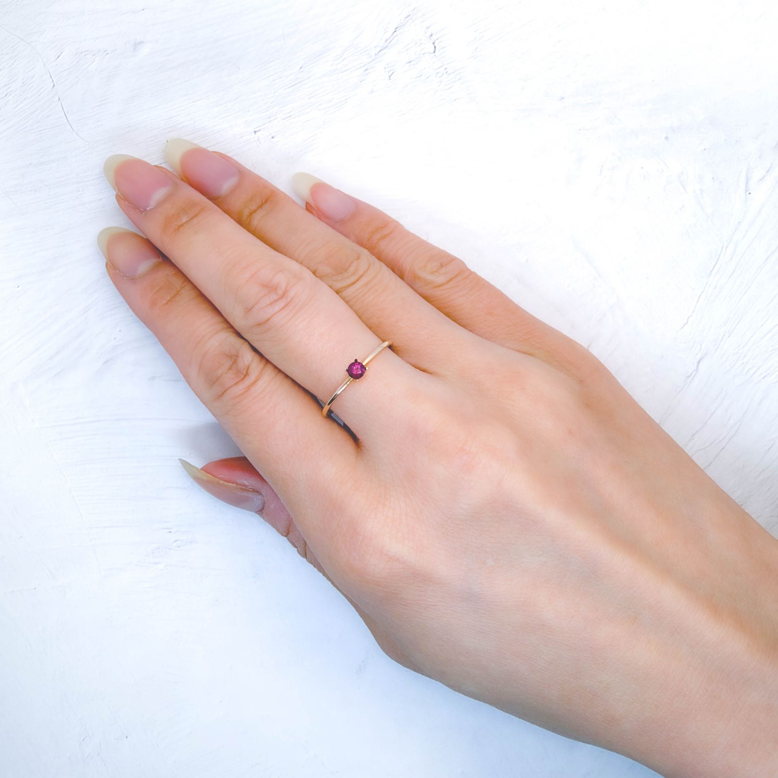 ルビー グリーンランド産 0.15ct / 3x3mm前後 [261033224]