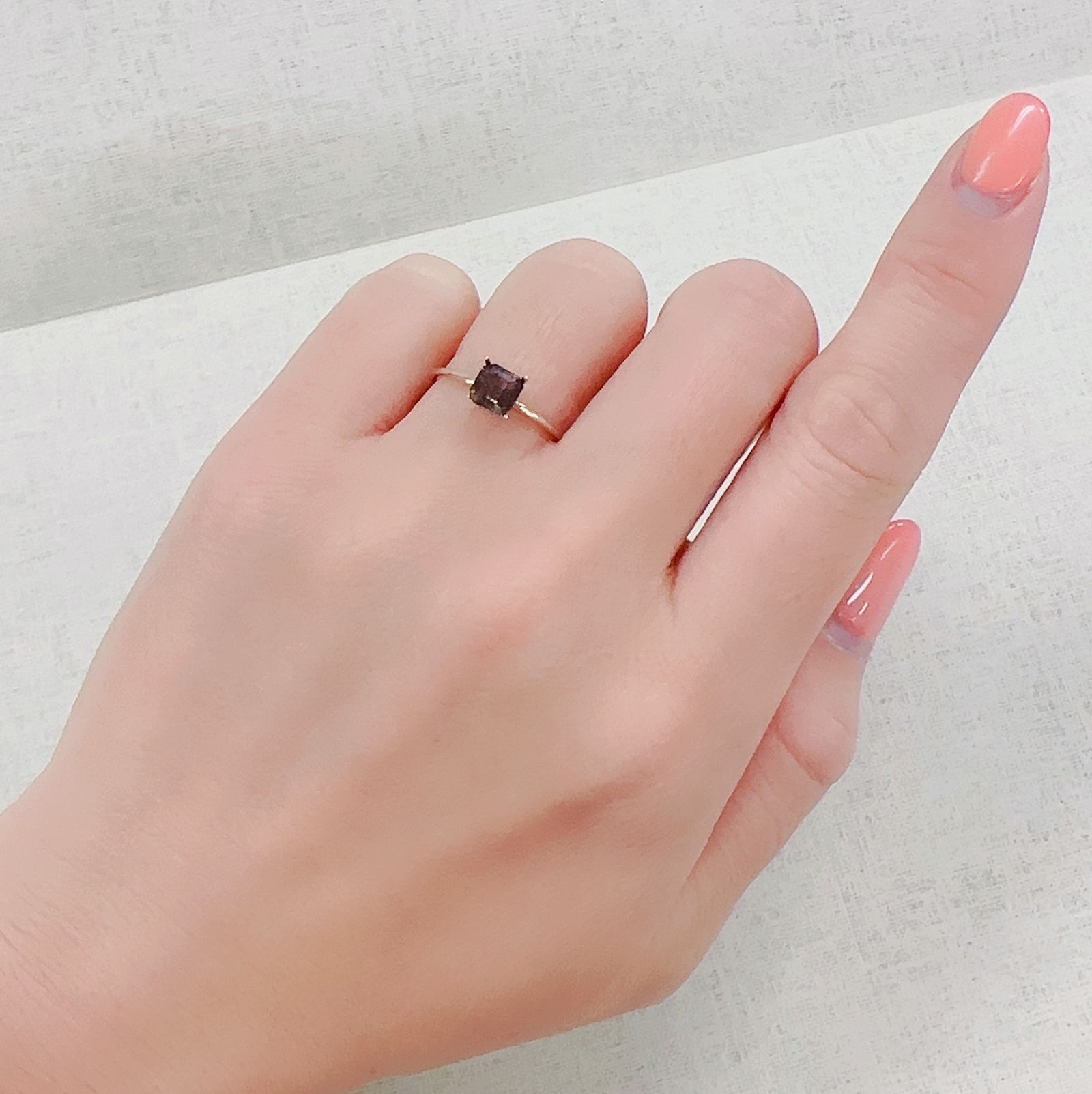 レインボースキャポライト ブラジル産 0.50ct[230320925]5x5mm前後