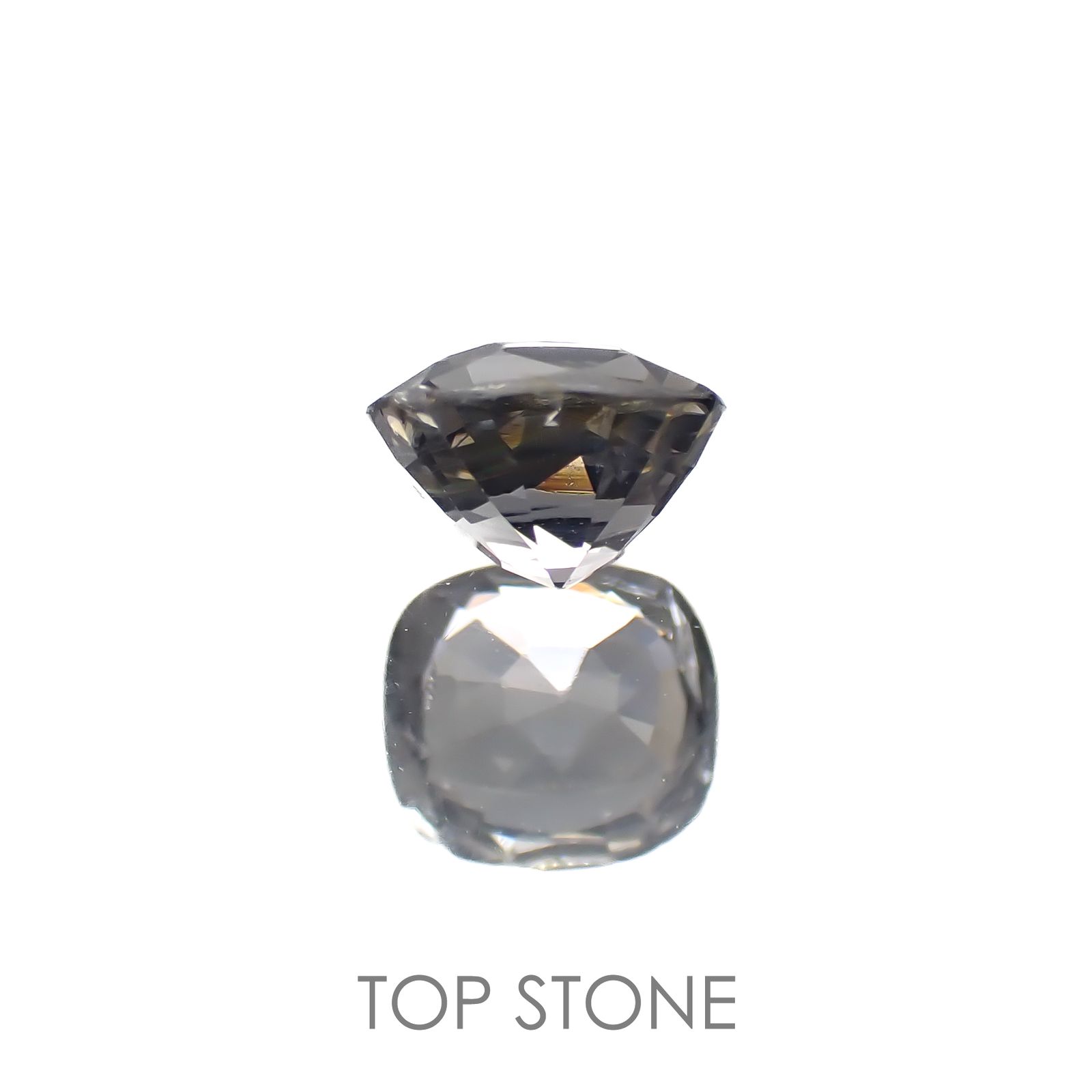 グレースピネル(宝石名スピネル)ビルマ/マダガスカル産 0.89ct 識別済[220817557]5.8x5.2mm前後