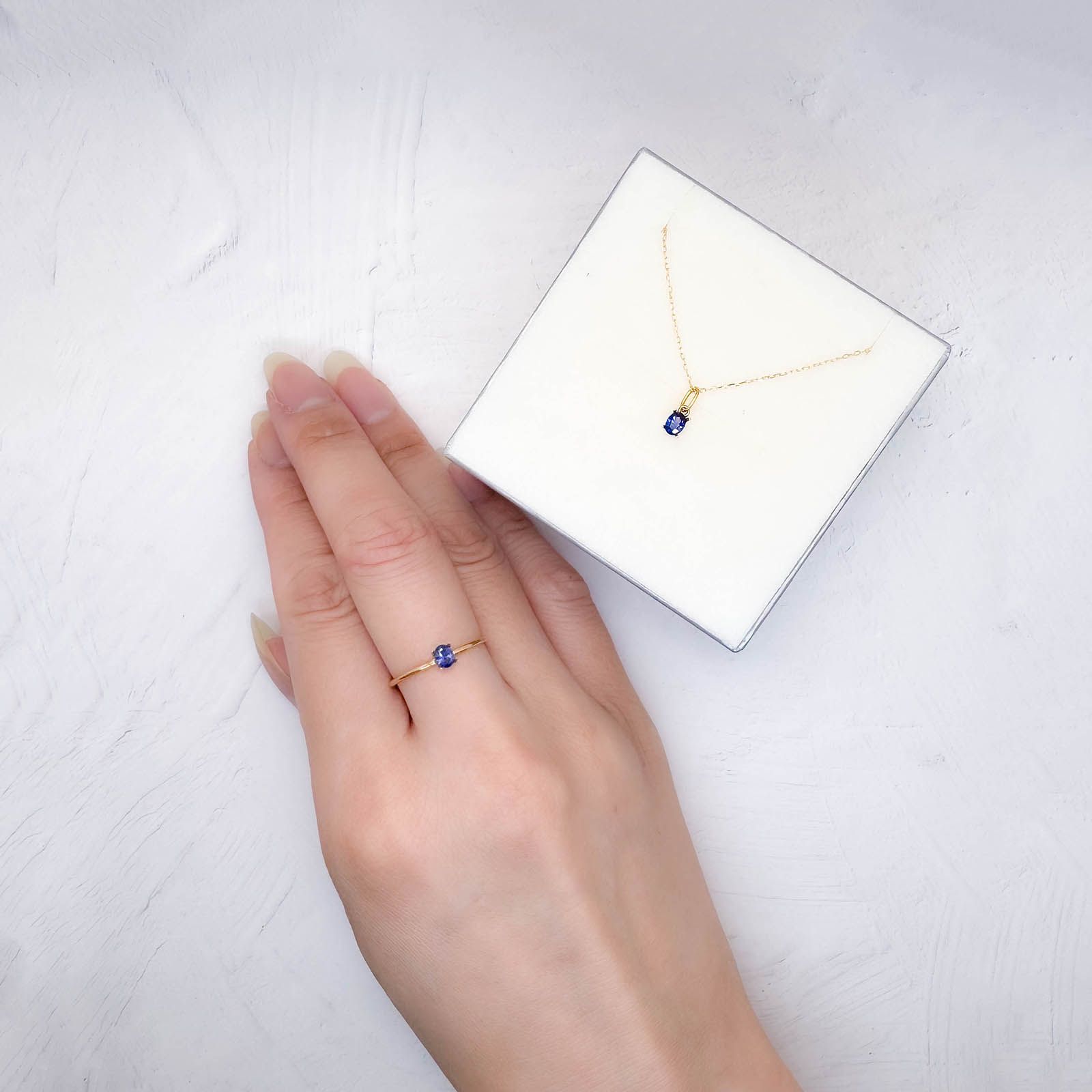 ◇ペアセット◇サファイア スリランカ/マダガスカル産 0.38ct(2pcs合計) [250830991]3.9x3.0-3.1mm前後