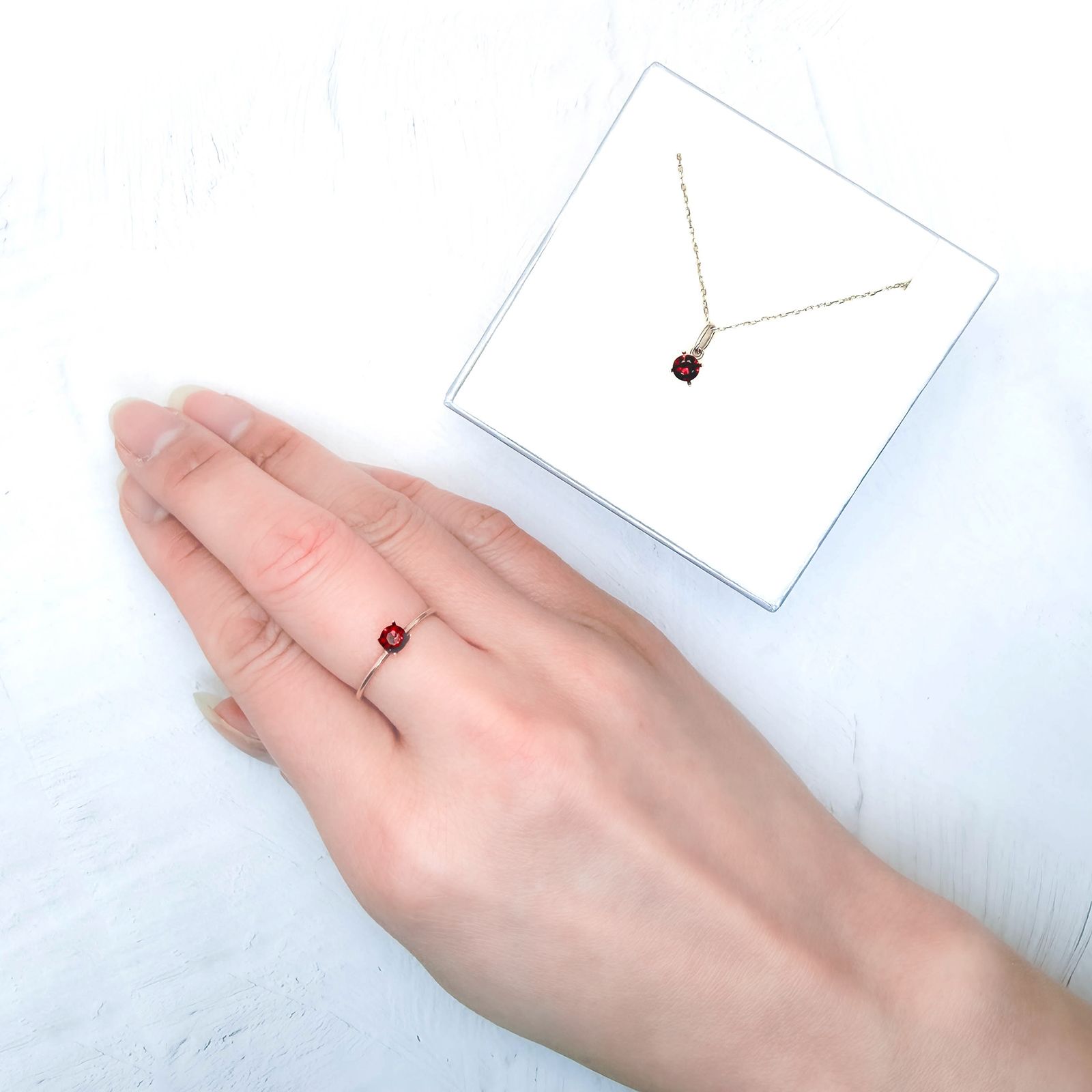 ◇ペアセット◇アントヒルガーネット(クロムパイロープガーネット) アメリカ・アリゾナ州産 0.54ct / 4x4mm前後 [251231547]