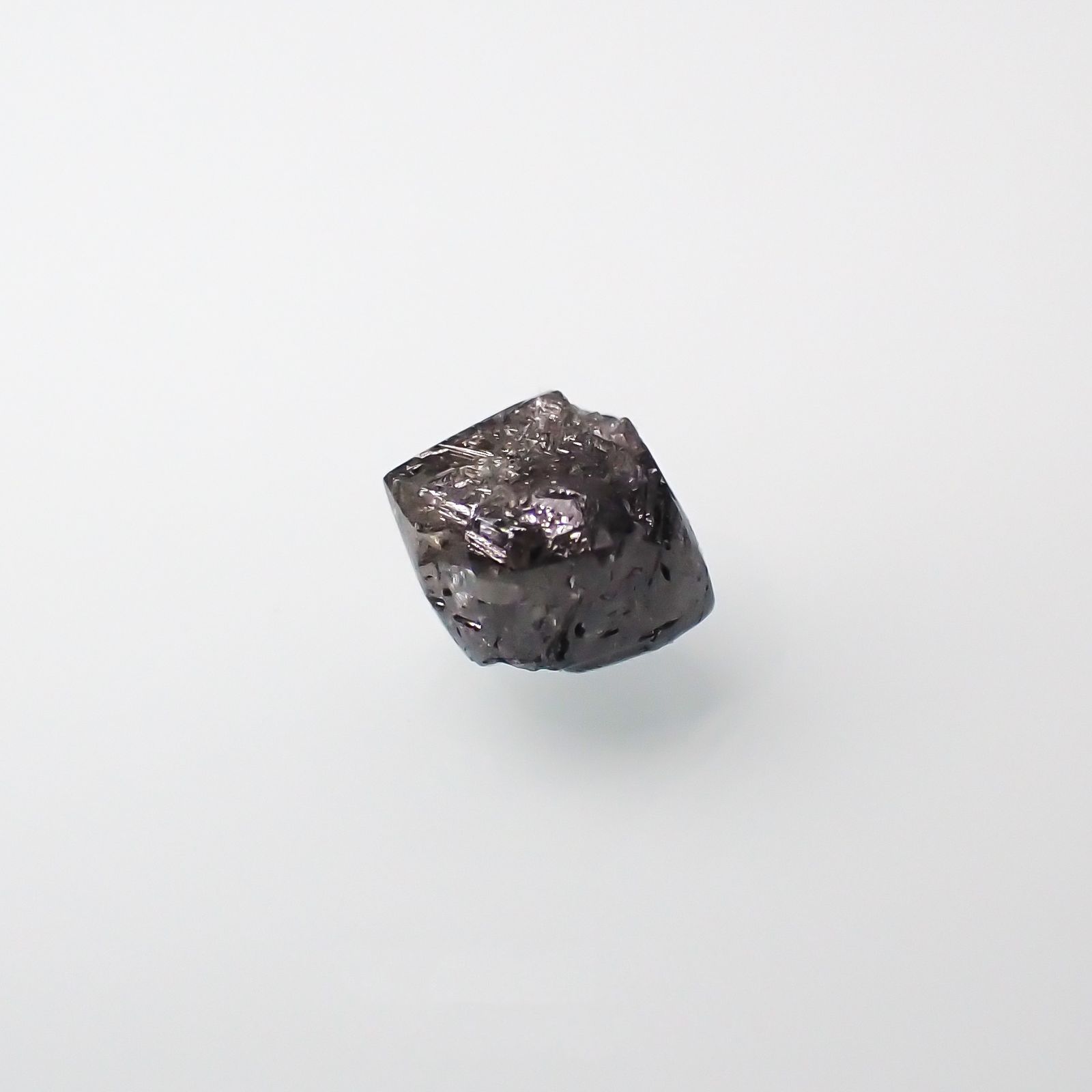 ブラックダイヤモンド 原石 0.57ct[220515830]4.9x4.1mm前後