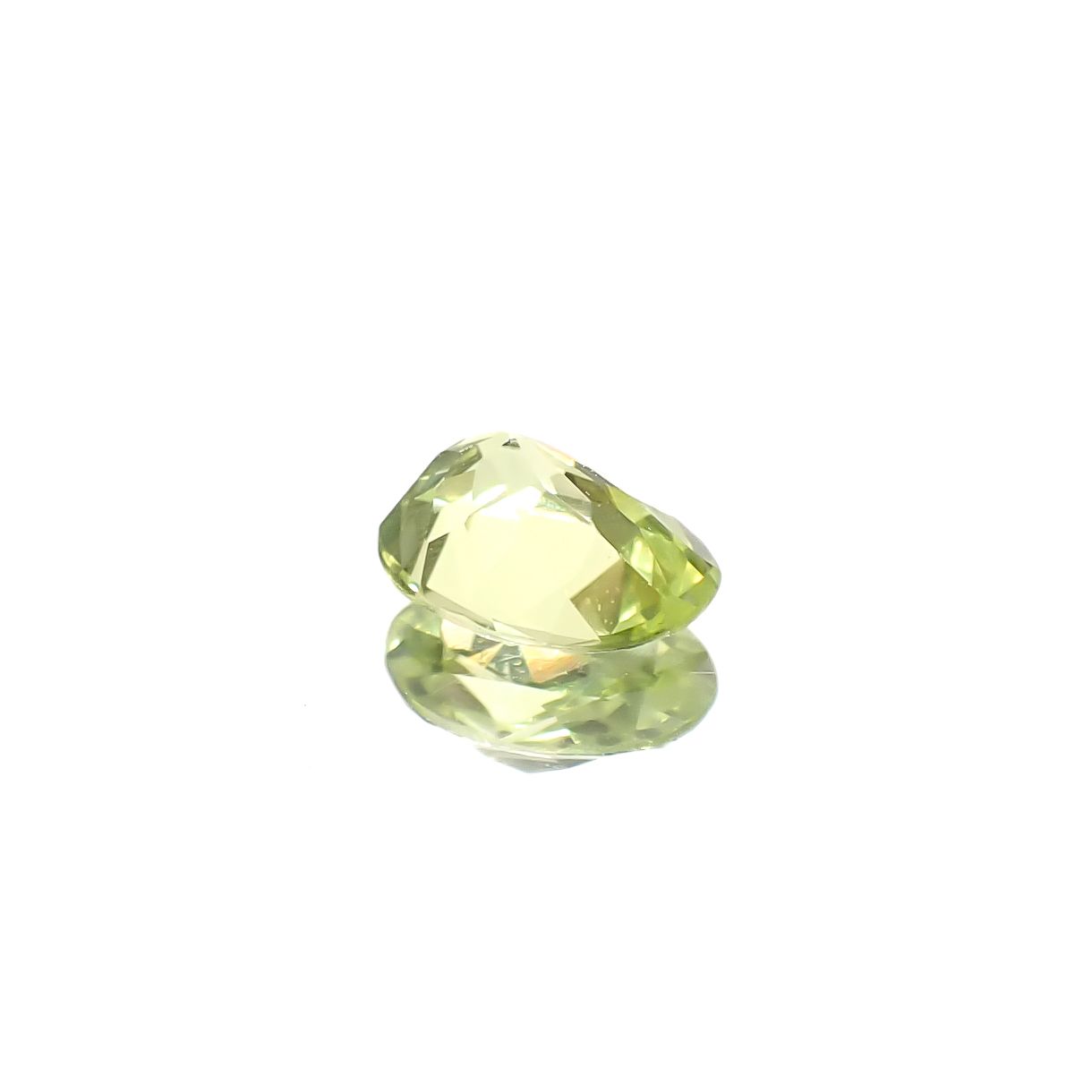 パロットクリソベリル(宝石名クリソベリル)インド産 0.34ct 識別済[240627986]5x3.9mm前後