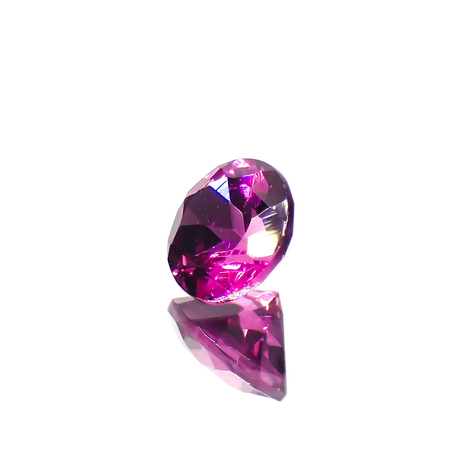 グレープガーネット ブラジル産 0.67ct [250823164]5.1x5mm前後