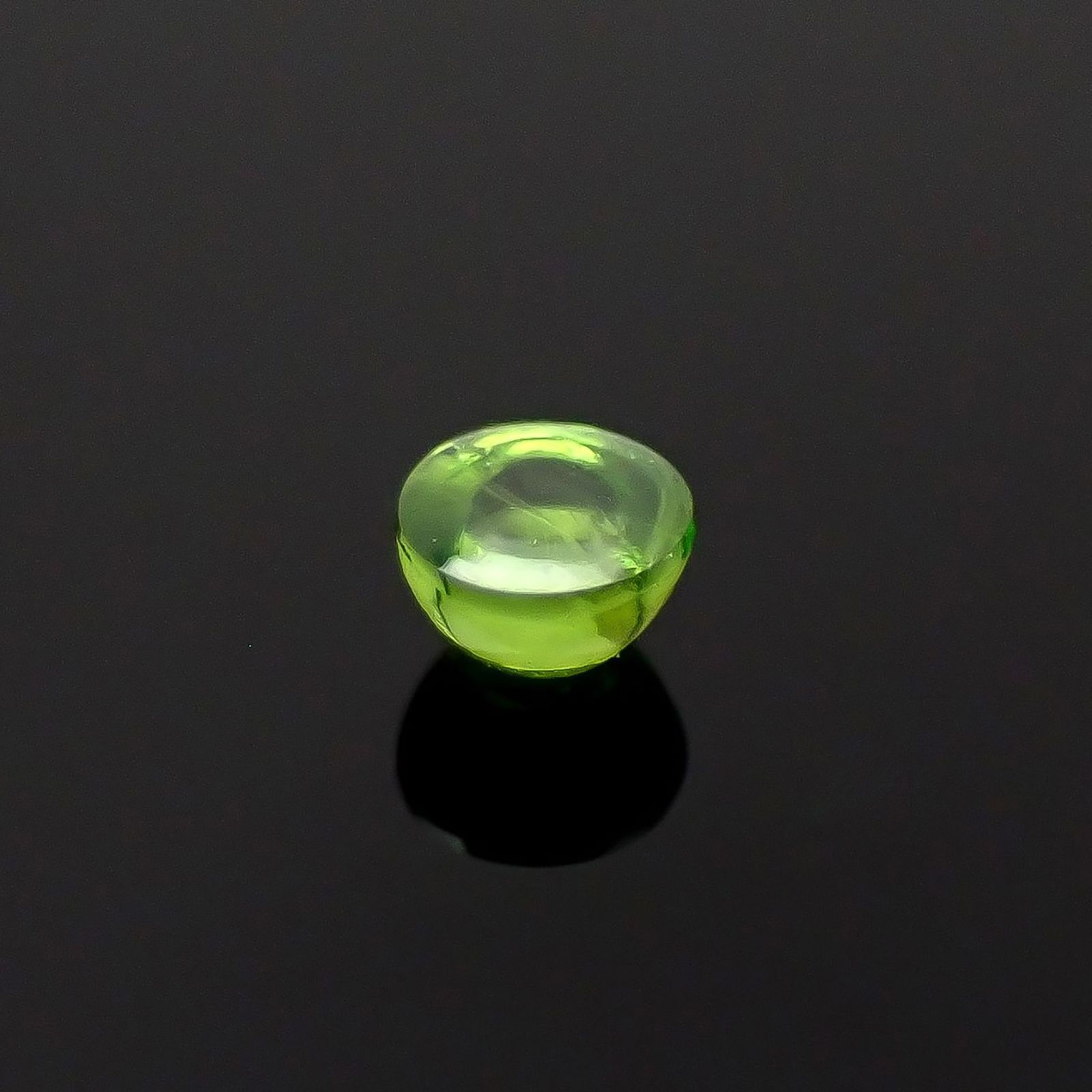 デマントイドガーネット ロシア産 0.060ct / 2.1x2.1mm前後 [260628250]