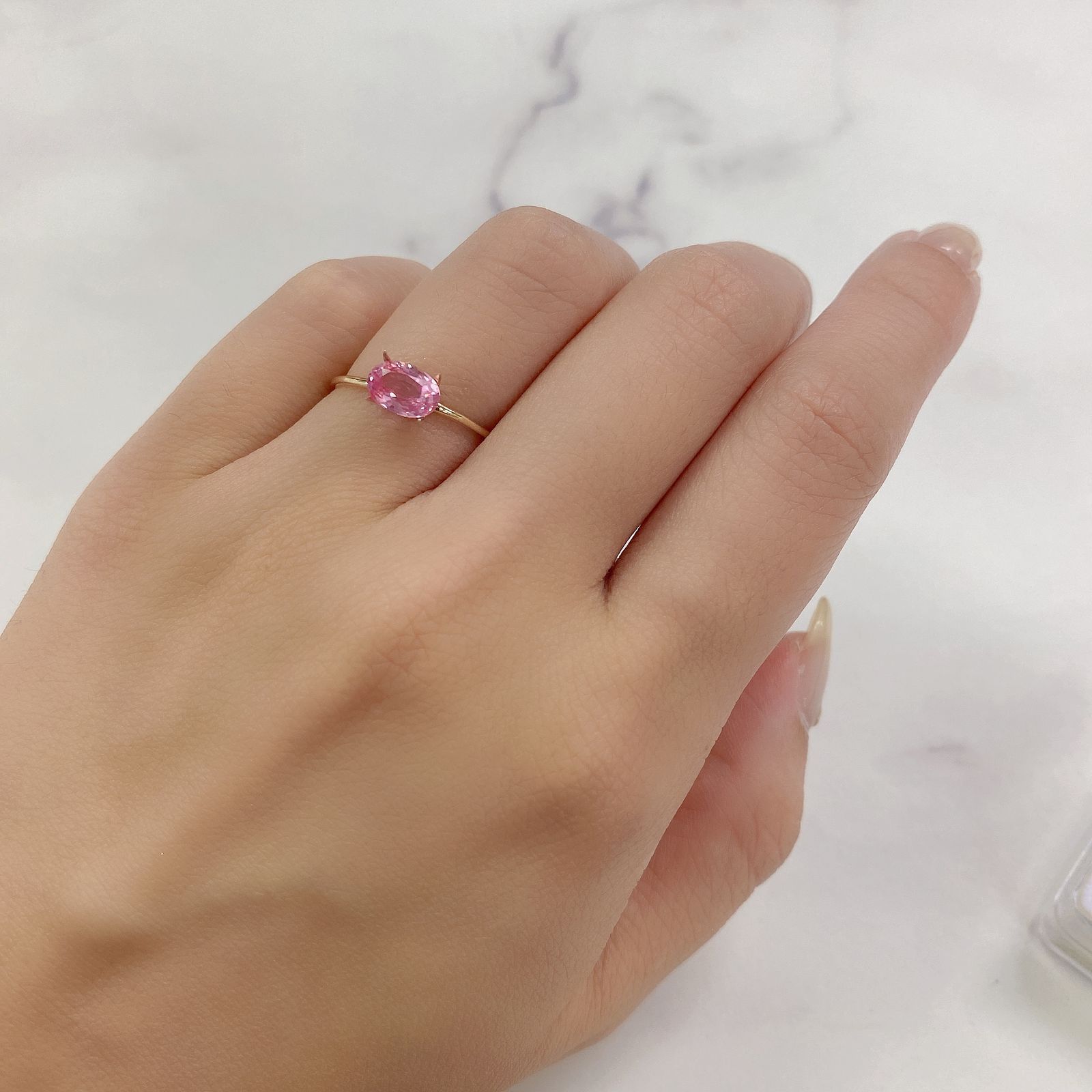 ピンクスピネル(宝石名ピンク・スピネル) タンザニア産 1.077ct ソ付(彩珠)[20106542]7×5mm前後