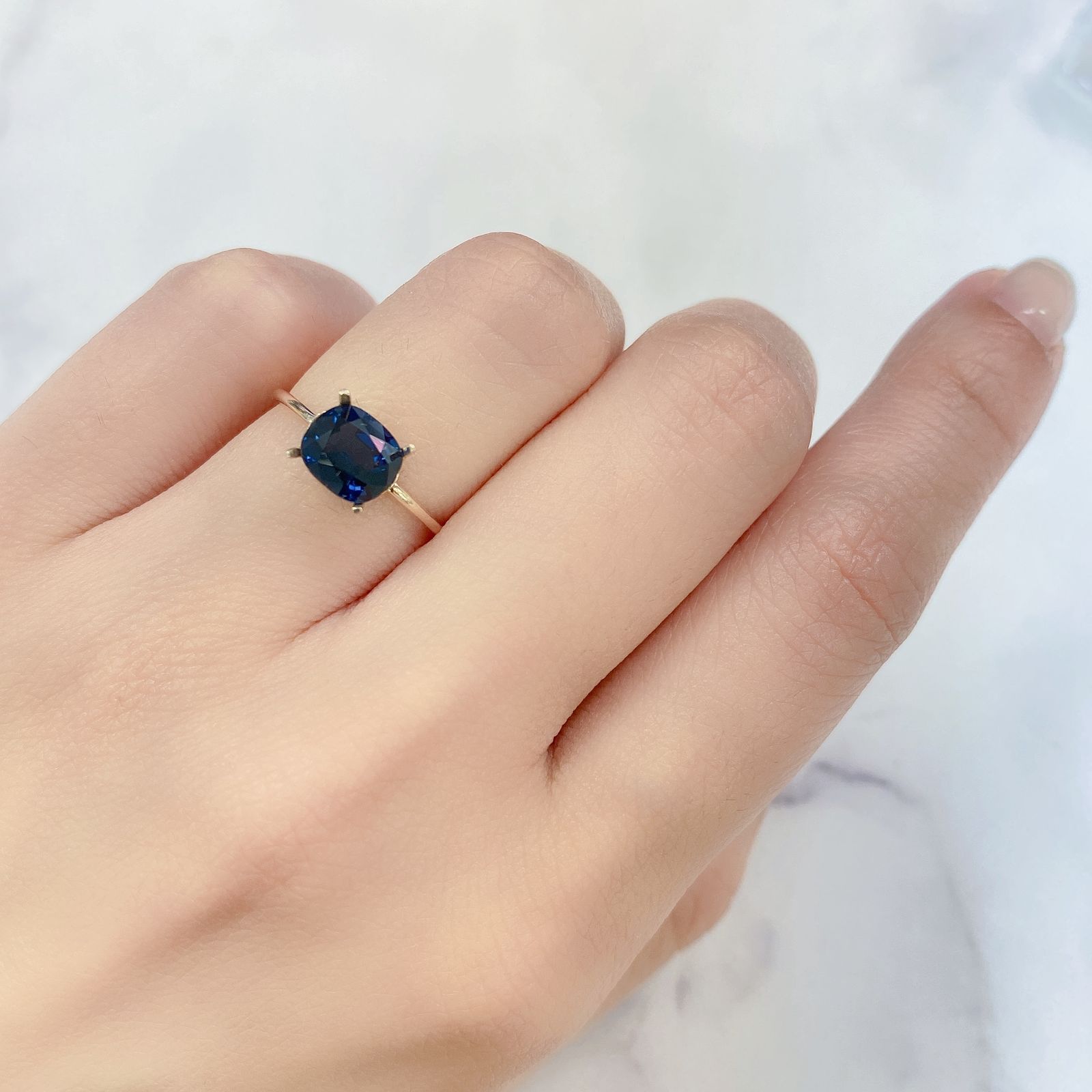ブルースピネル(宝石名ブルー・スピネル)スリランカ産 1.450ct ソ付(彩珠)[231224449]7.1x6.2mm前後