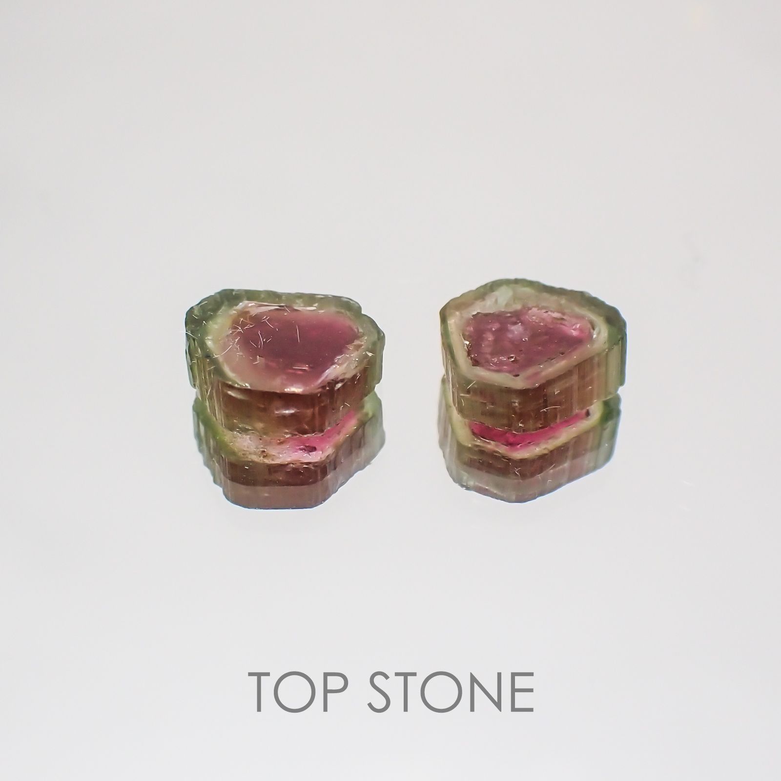 ウォーターメロントルマリン 2個セット ブラジル産 原石・結晶 2.13ct[21019628]6.7-6.8×6.8-6.9mm前後