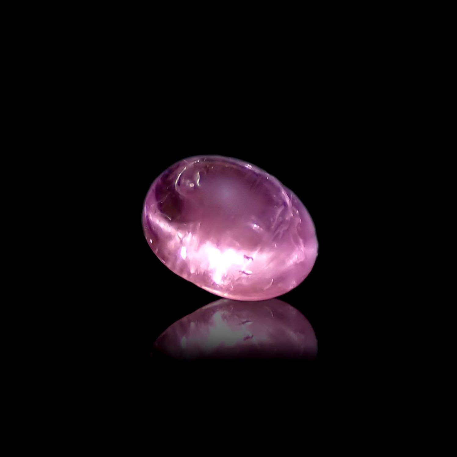 ペツォッタイトキャッツアイ(ラズベリル)(宝石名ペツォッタイト・キャッツアイ) マダガスカル産 0.426ct ソ付(彩珠)[210811978]5×3.7mm前後
