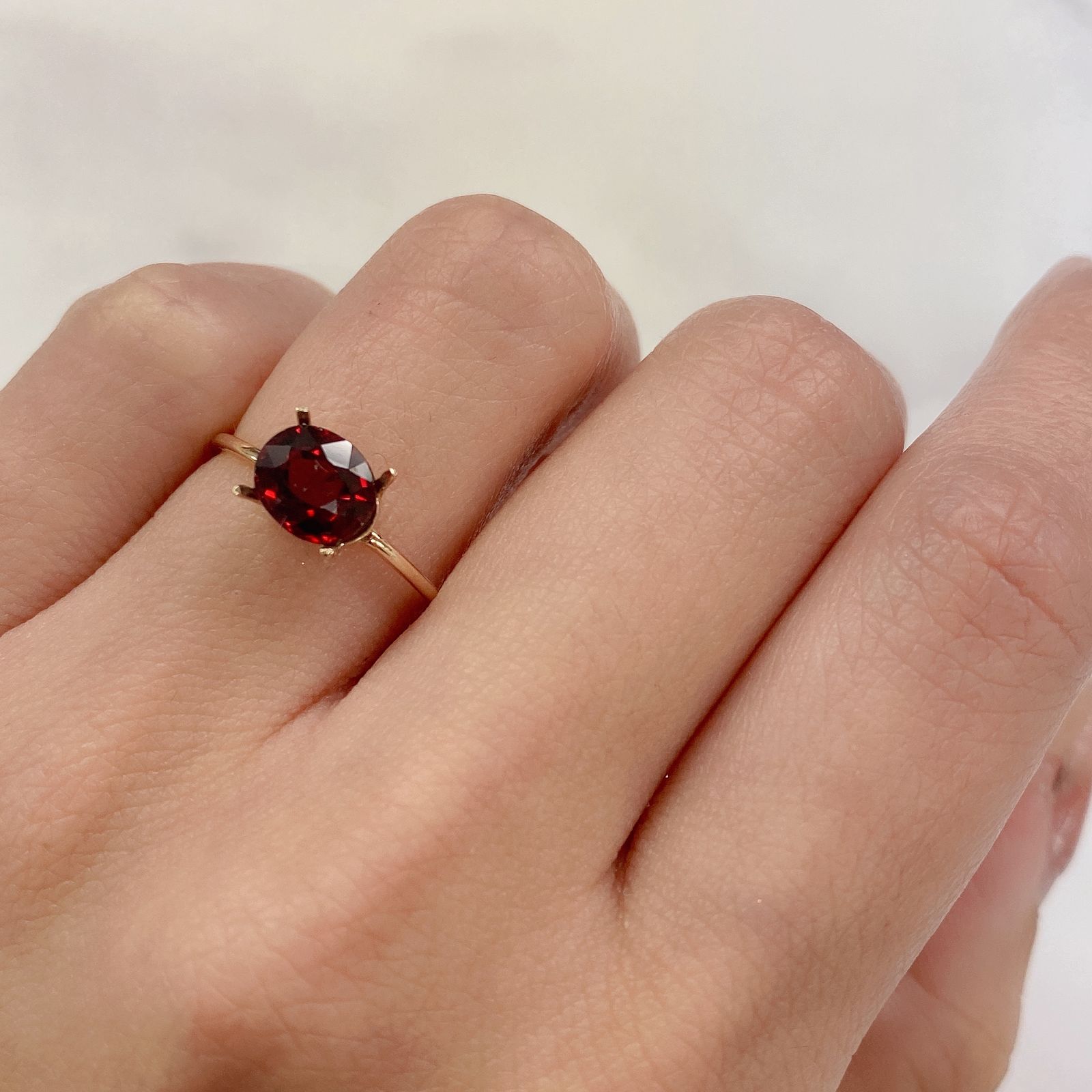 スペサルティンアルマンディンガーネット(宝石名スペサルティン アルマンディン・ガーネット) マダガスカル産 1.64ct 識別済[20073699]7.3×6.2mm前後
