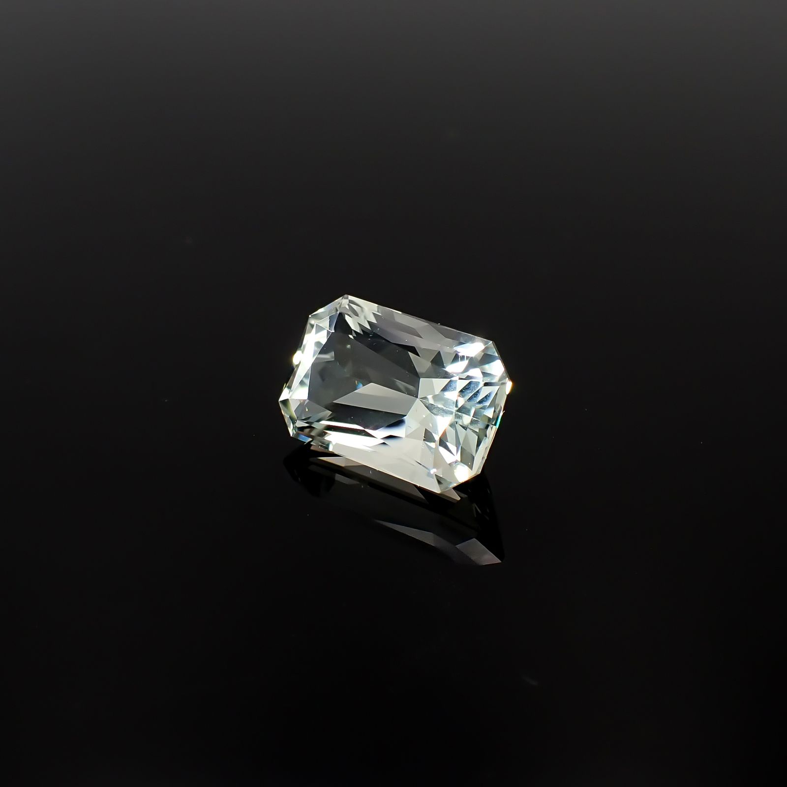 オリゴクレース(宝石名オリゴクレース)ケニア産 4.70ct 識別済[240628006]12.5x8.2mm前後