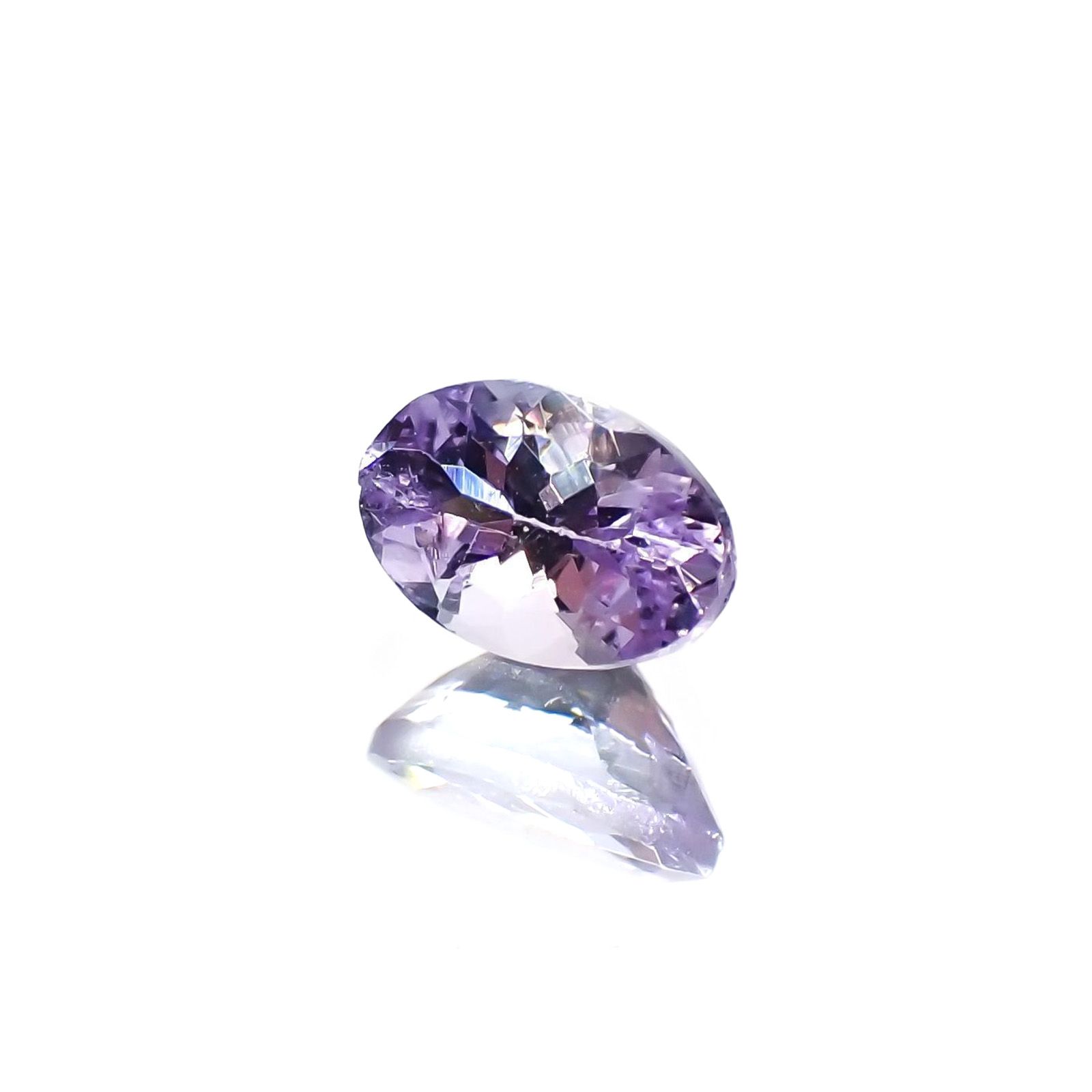 バイオレットゾイサイト(宝石名バイオレット・ゾイサイト)タンザニア産 識別済 0.56ct / 6x4mm前後 [220114944]