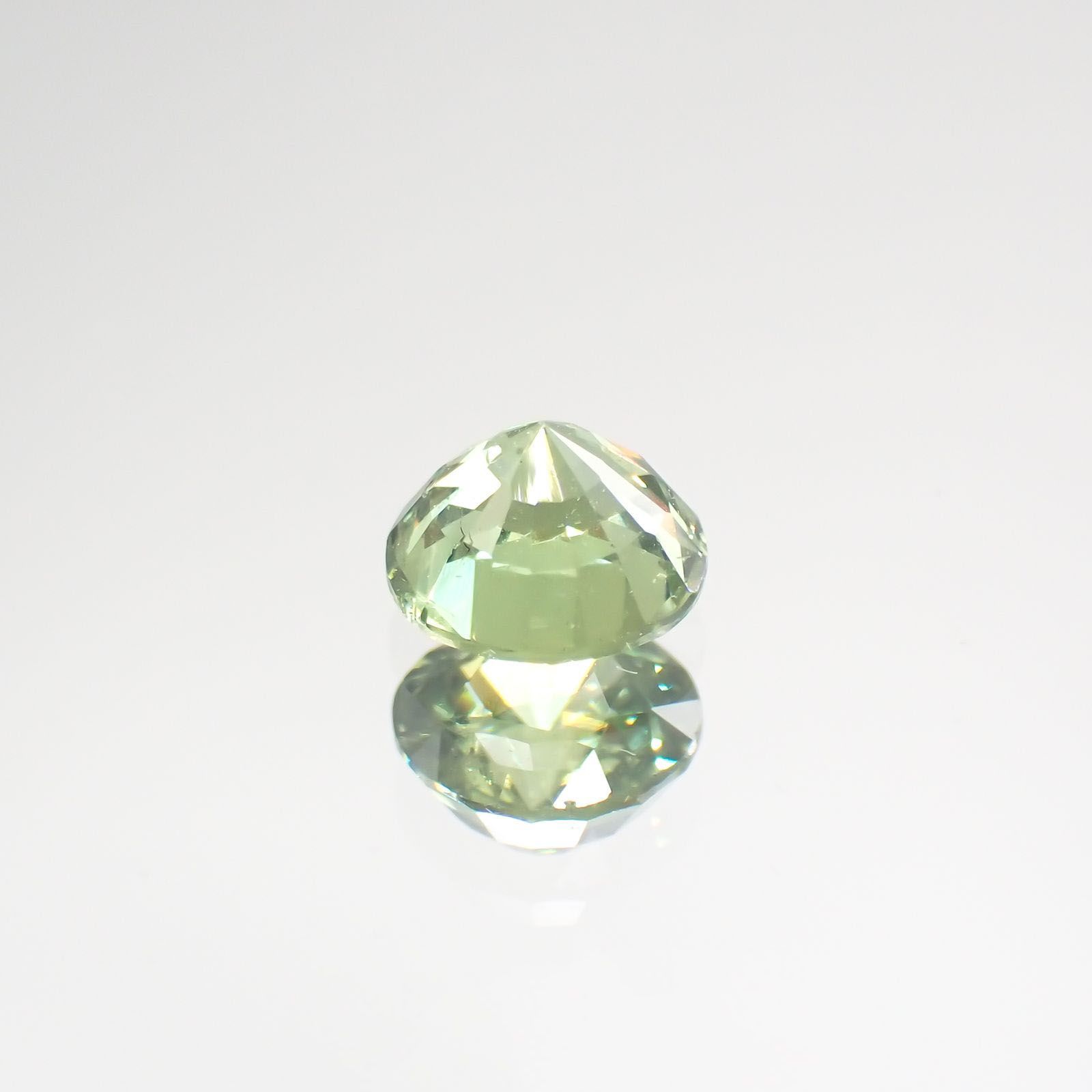 デマントイドガーネット(宝石名デマントイド・ガーネット) ナミビア産 0.78ct 識別済[210812793]5.1×5.1mm前後