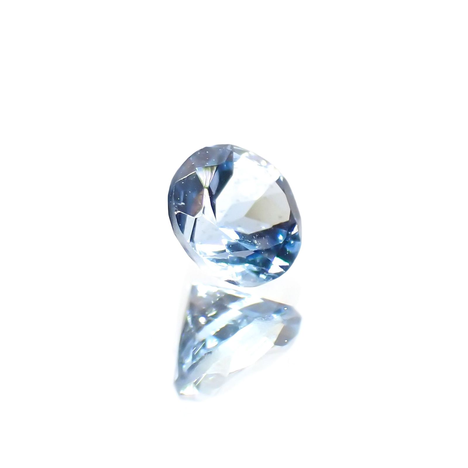 サンタマリアアクアマリン(宝石名アクアマリン)ブラジル産 識別済 0.17ct / 3.5x3.5mm前後 [260221847]