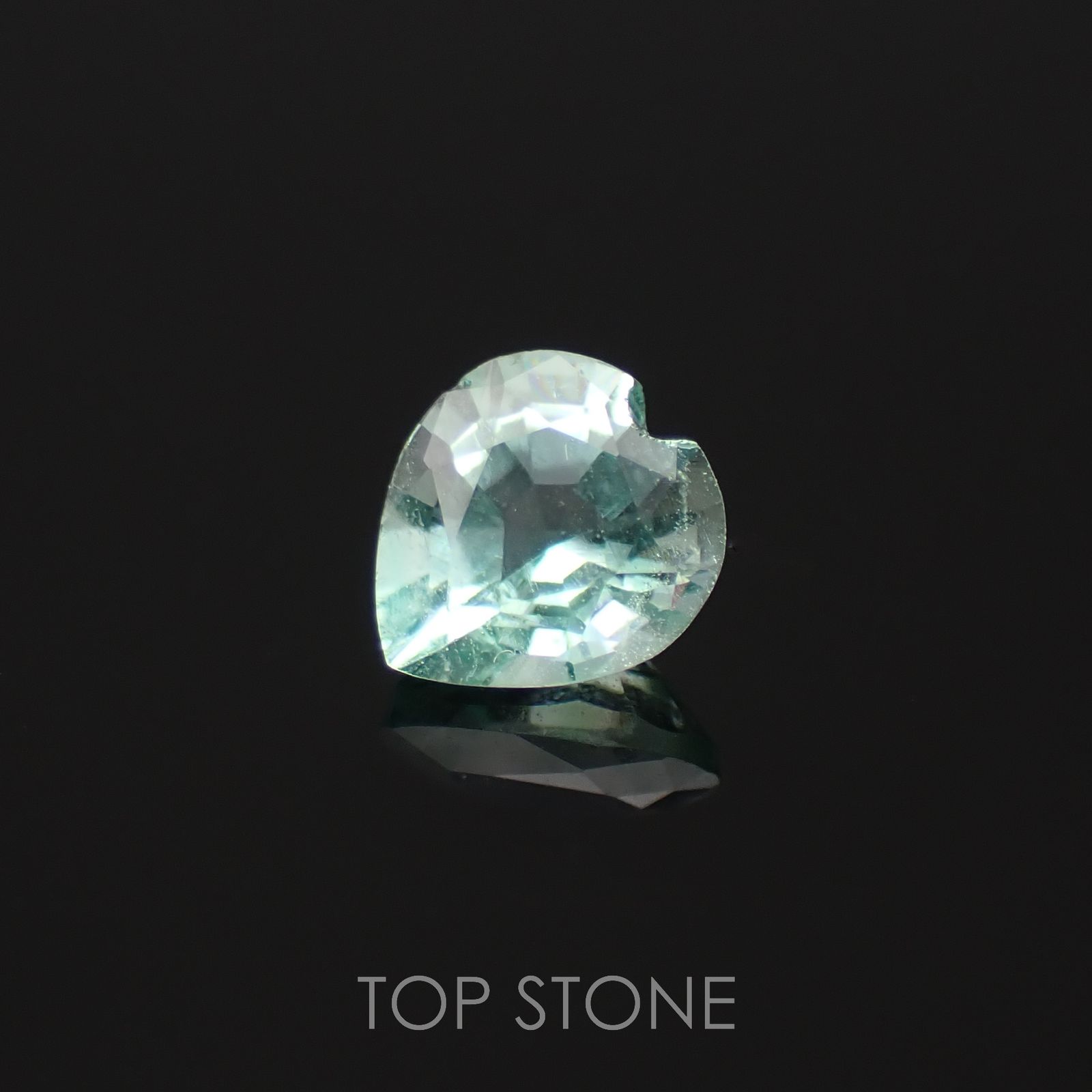 ミントベリル(宝石名グリーン・ベリル)ブラジル産 0.28ct 識別済[220817555]4.6x4.3mm前後