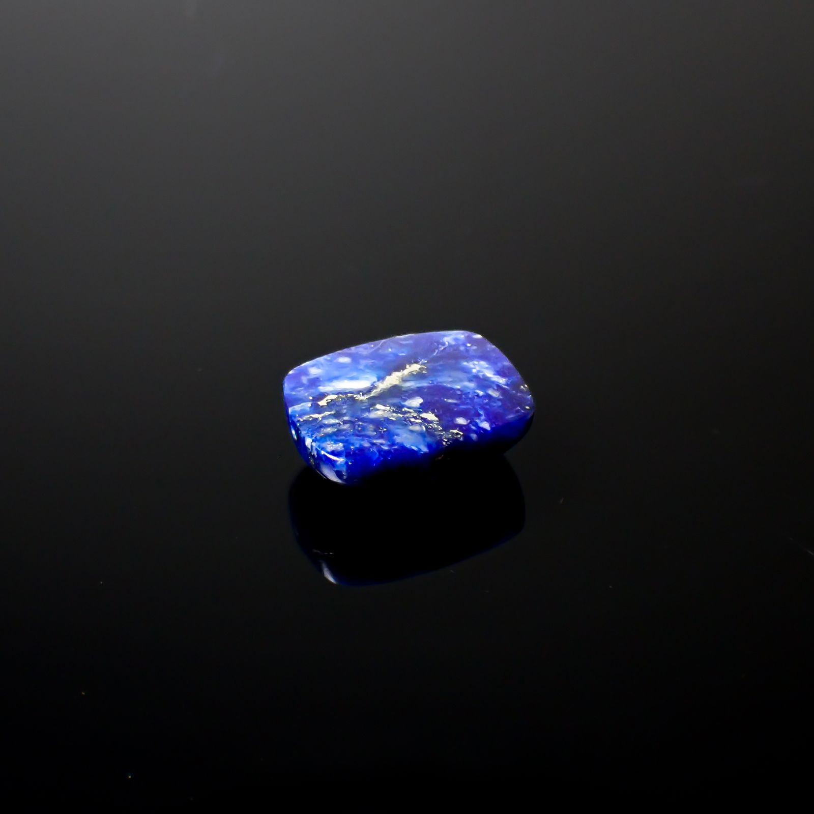 ラズライト青金石(ラズライトwithアフガナイト/ソーダライト) アフガニスタン産 9.58ct[240628455]16x12.1mm前後