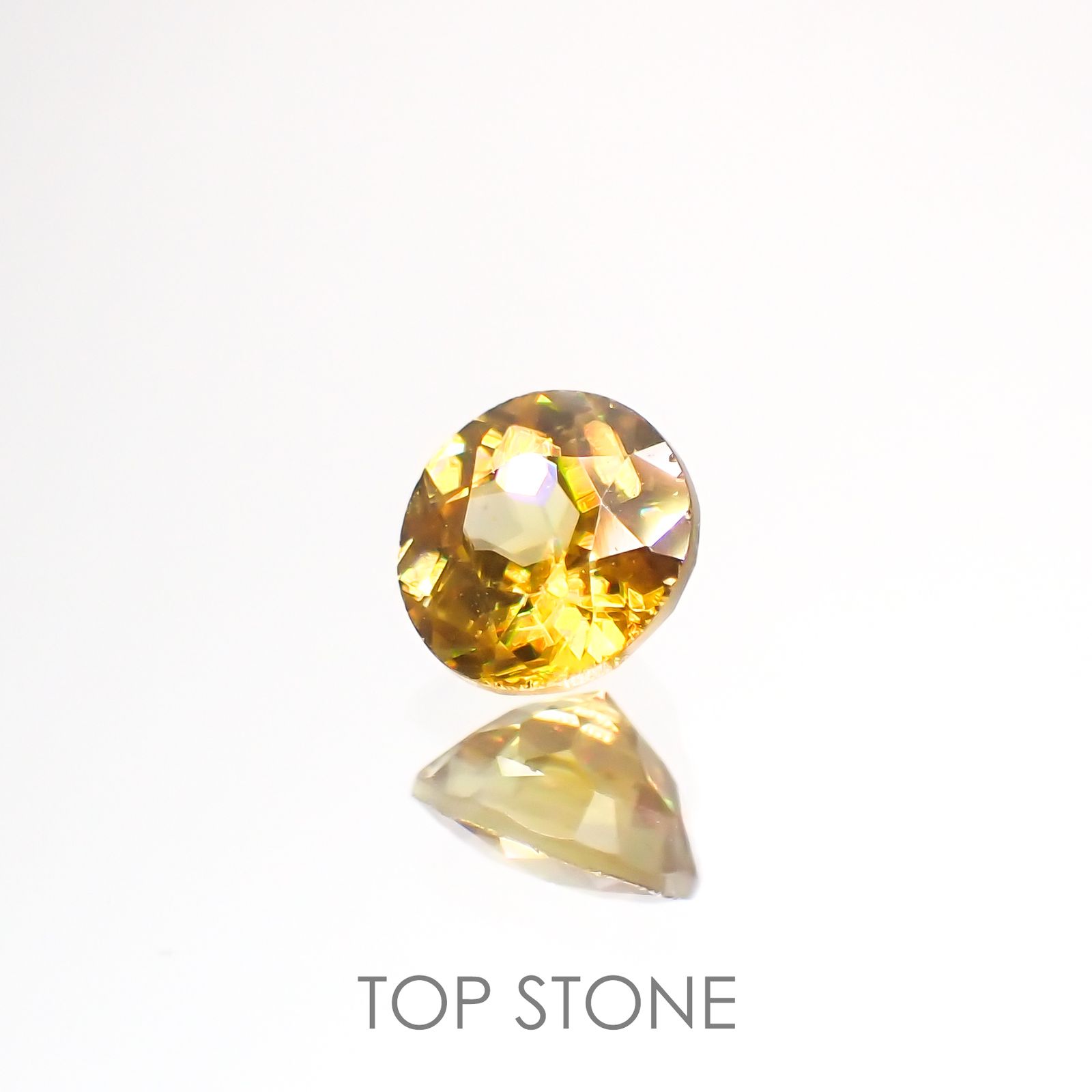 イエロースフェーン マダガスカル産 ルース 0.56ct[210812767]4.8×4.8mm前後
