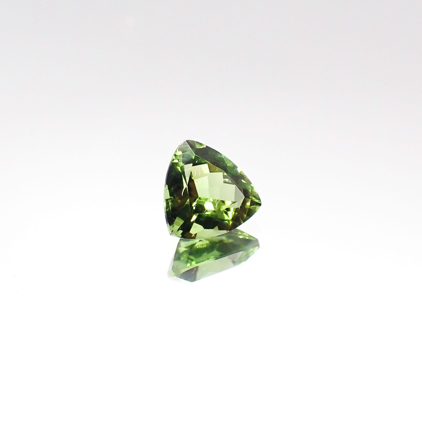 クロムトルマリン(宝石名クロム・トルマリン)タンザニア産 0.45ct 識別済[230823068]5.3x5.1mm前後