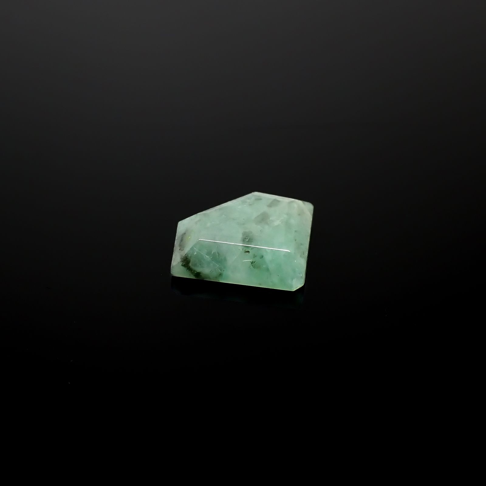 ◇カスタムカット◇エメラルド ブラジル産 2.67ct[240326483]12.8x10.4mm前後